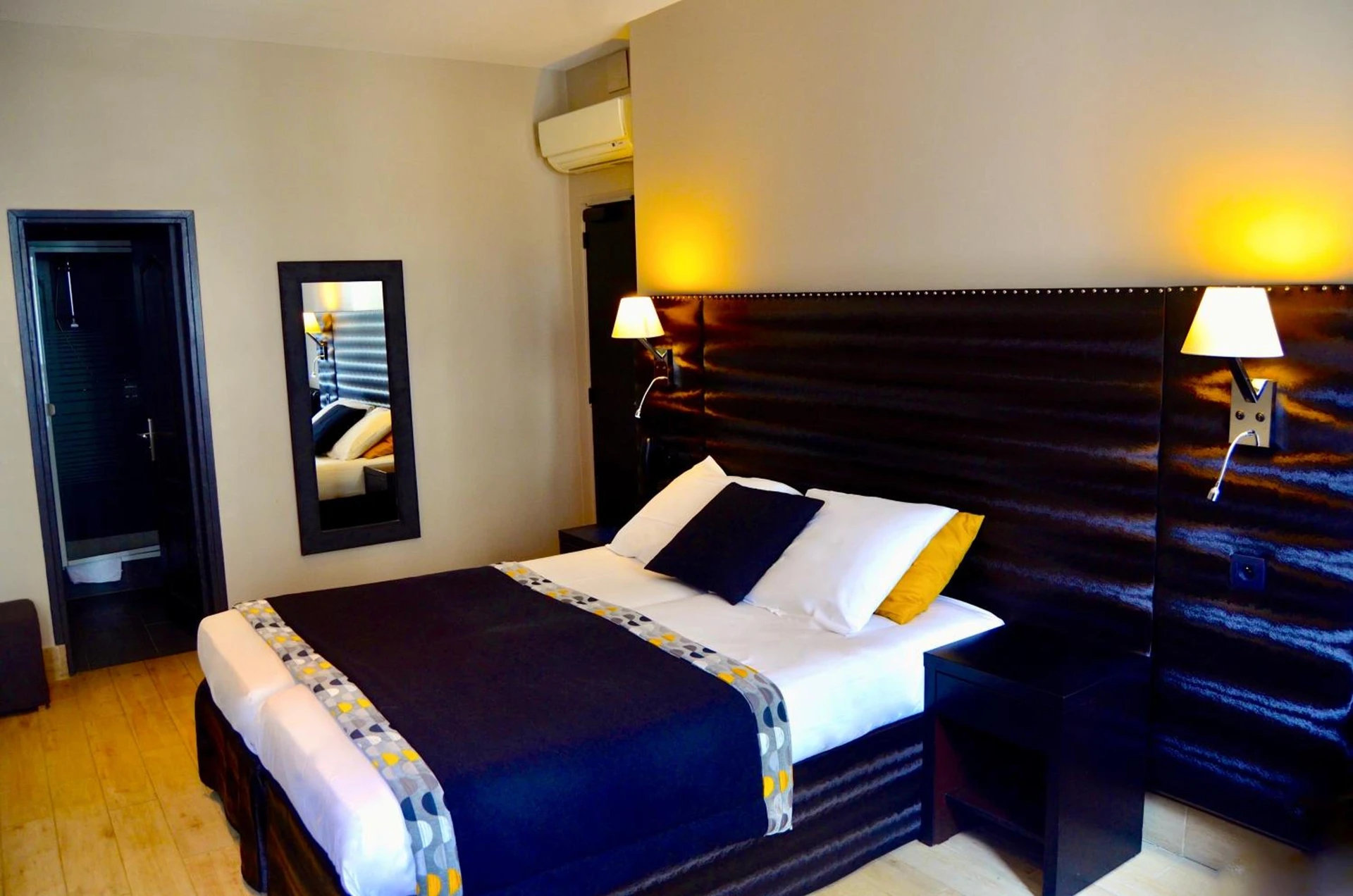 Magnifique chambre pour un séminaire d'entreprise à Hotel Migny Opéra Montmartre - Paris