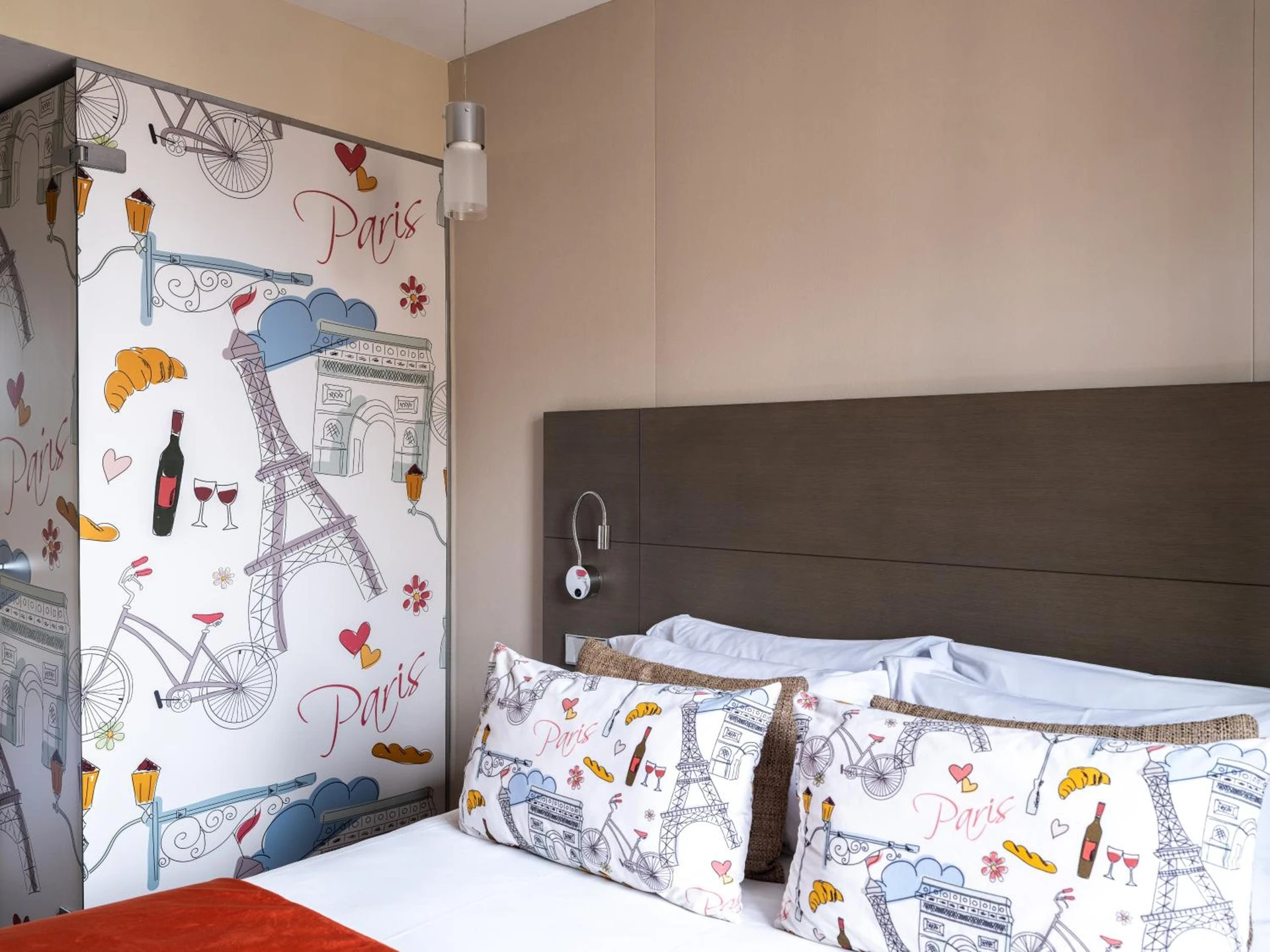 Chambre disponible pour un séminaire d'entreprise à Hotel Minerve - Paris