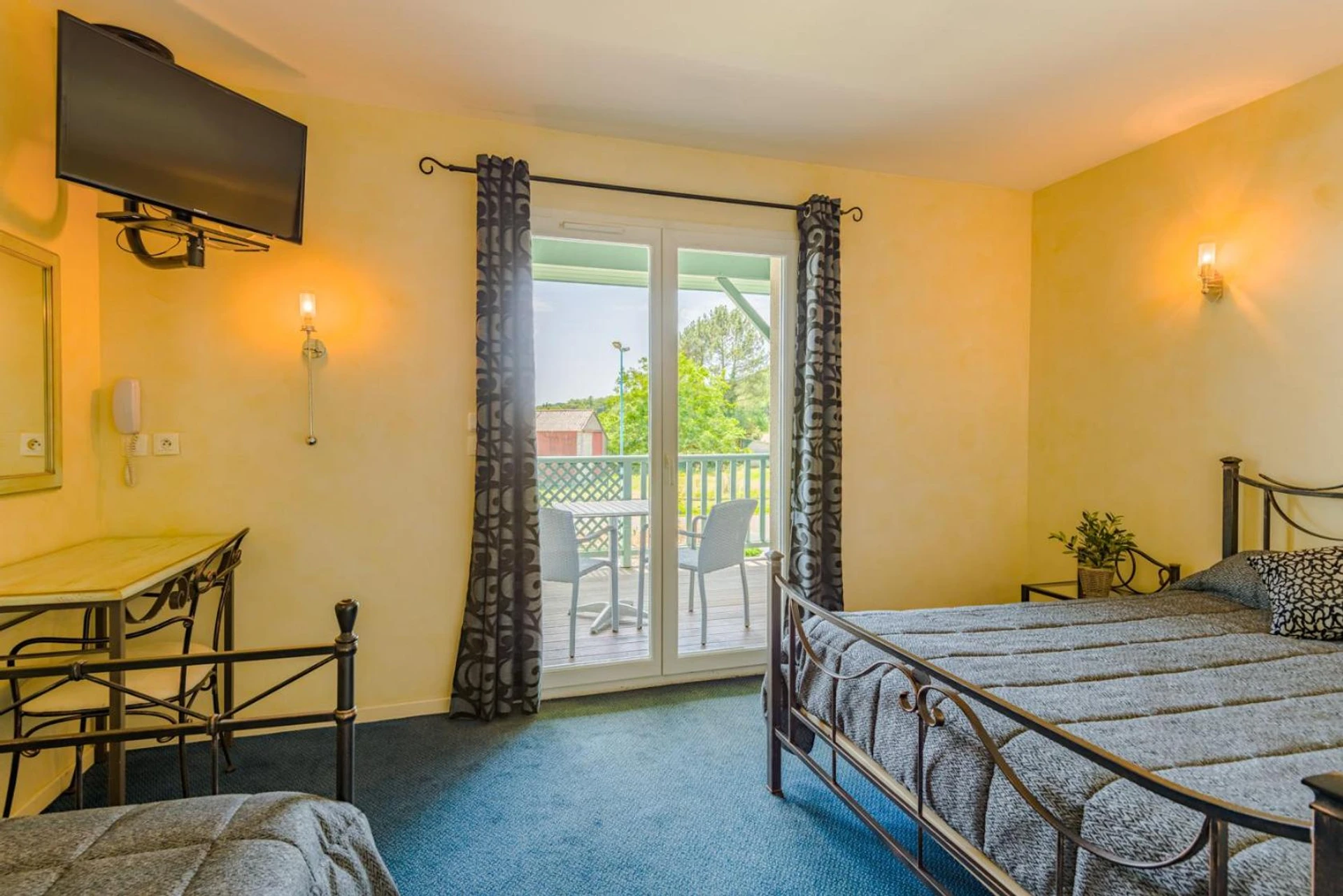 Chambre disponible pour un séminaire d'entreprise à Hôtel Minvielle - Résidence Les Oliviers - Ségos