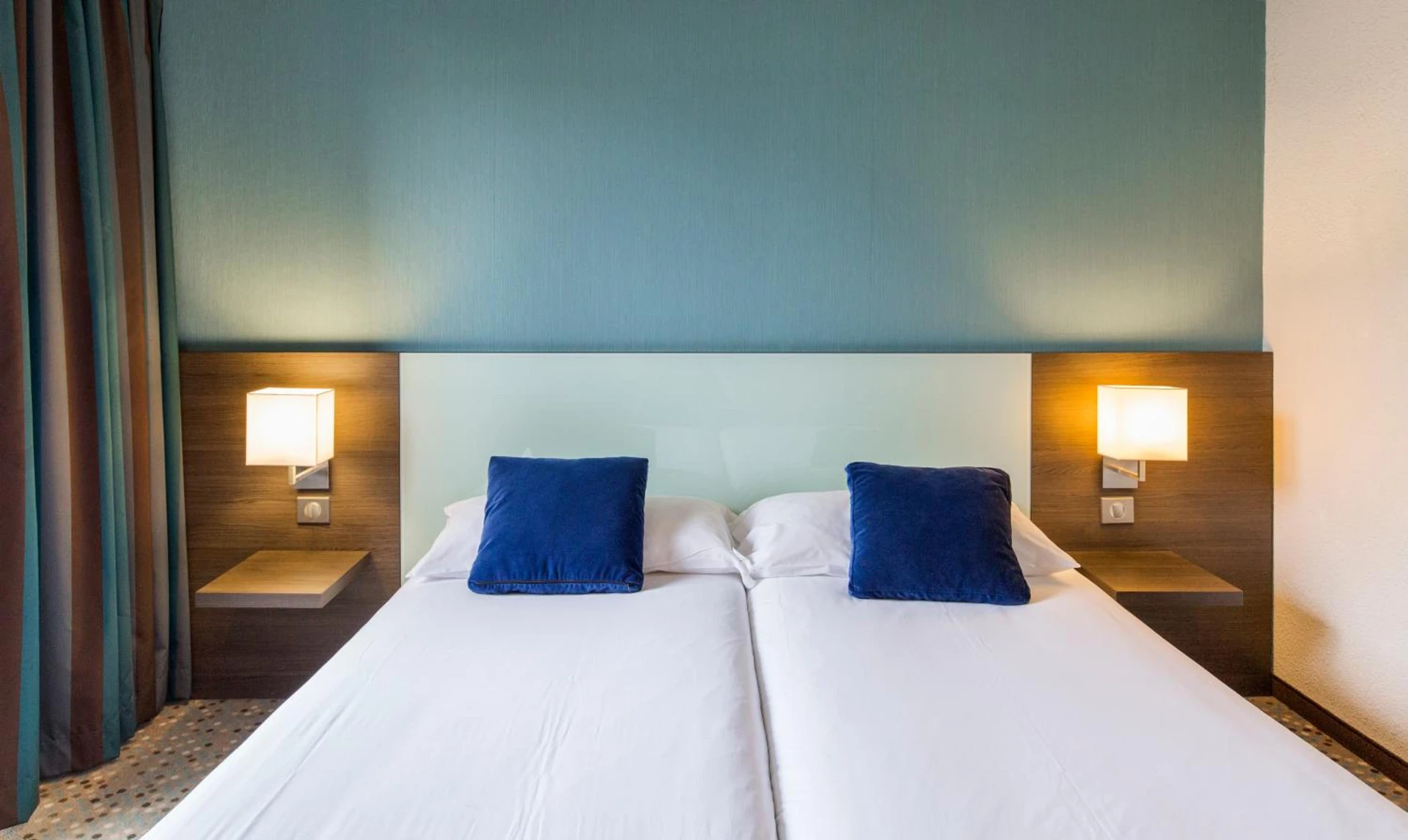 Chambre disponible pour un séminaire d'entreprise à Hôtel Miramont - Lourdes