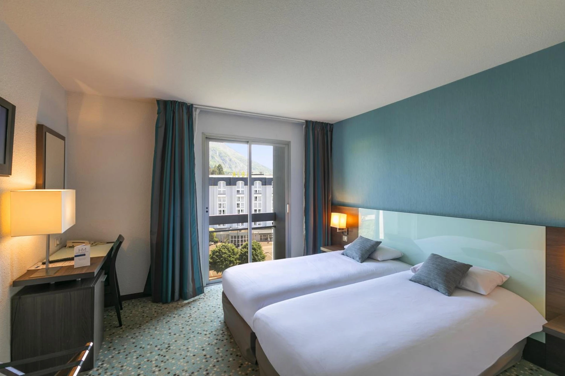 Magnifique chambre pour un séminaire d'entreprise à Hôtel Miramont - Lourdes