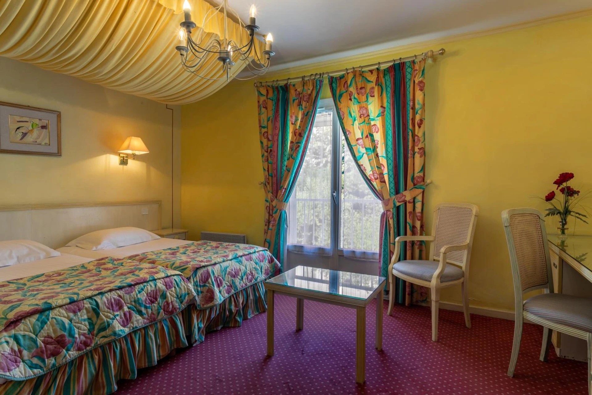 Chambre disponible pour un séminaire d'entreprise à Hôtel Mireille - Arles