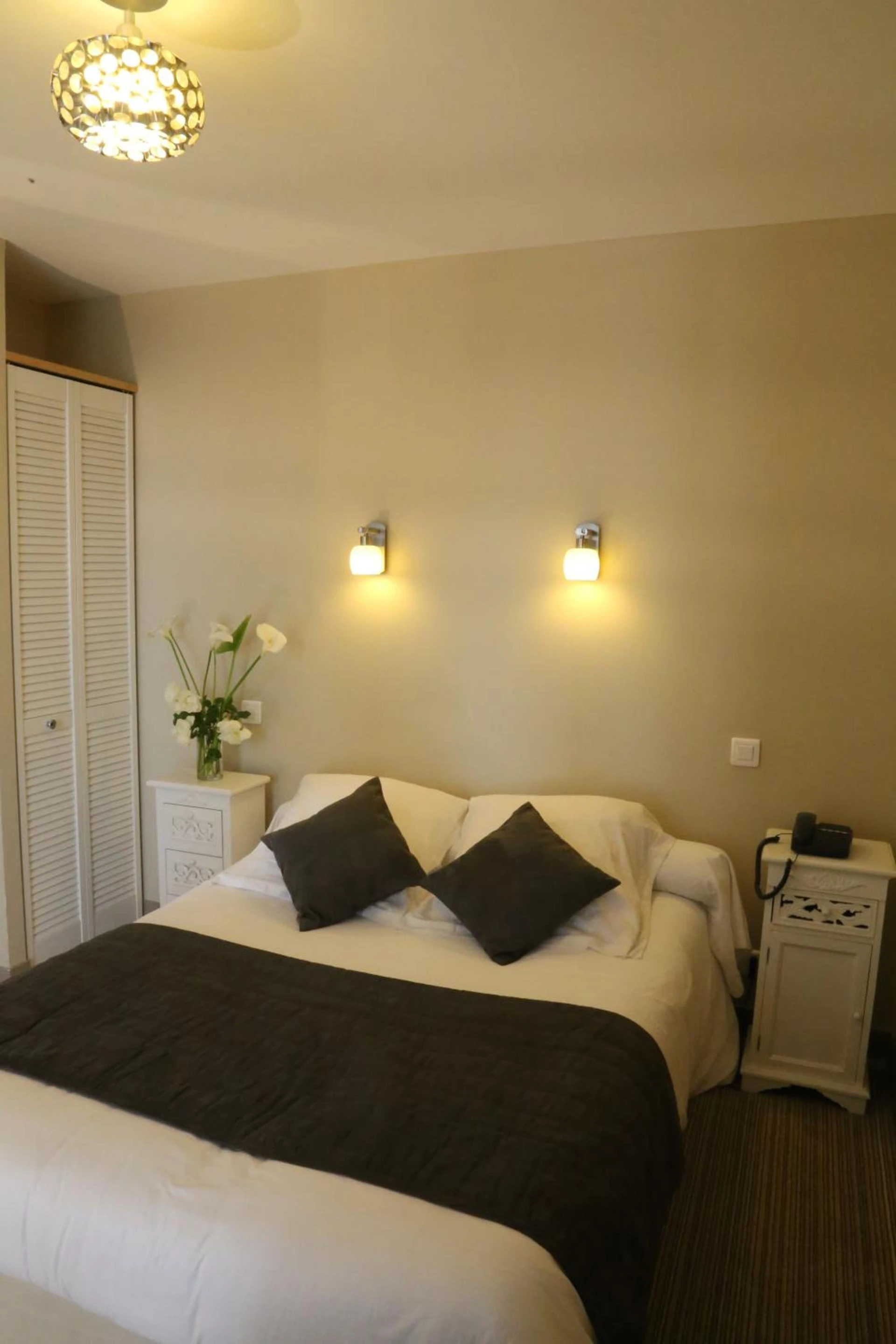 Chambre disponible pour un séminaire d'entreprise à Hôtel Moderna - Cherbourg-en-Cotentin
