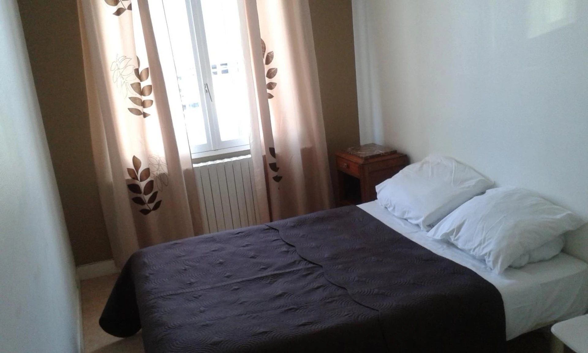Chambre disponible pour un séminaire d'entreprise à Hotel Moderne - Vire