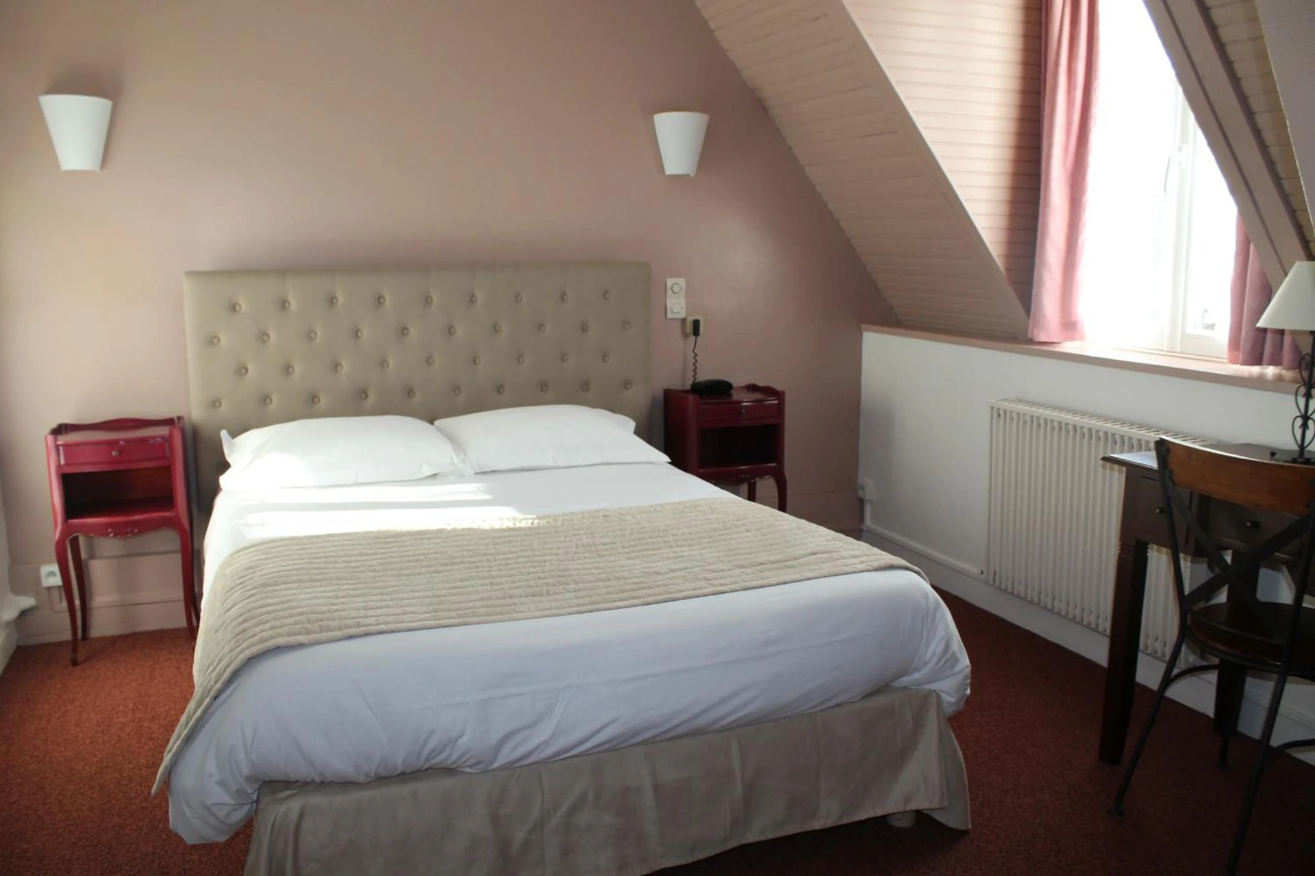 Chambre disponible pour un séminaire d'entreprise à Hôtel Moderne - Gisors