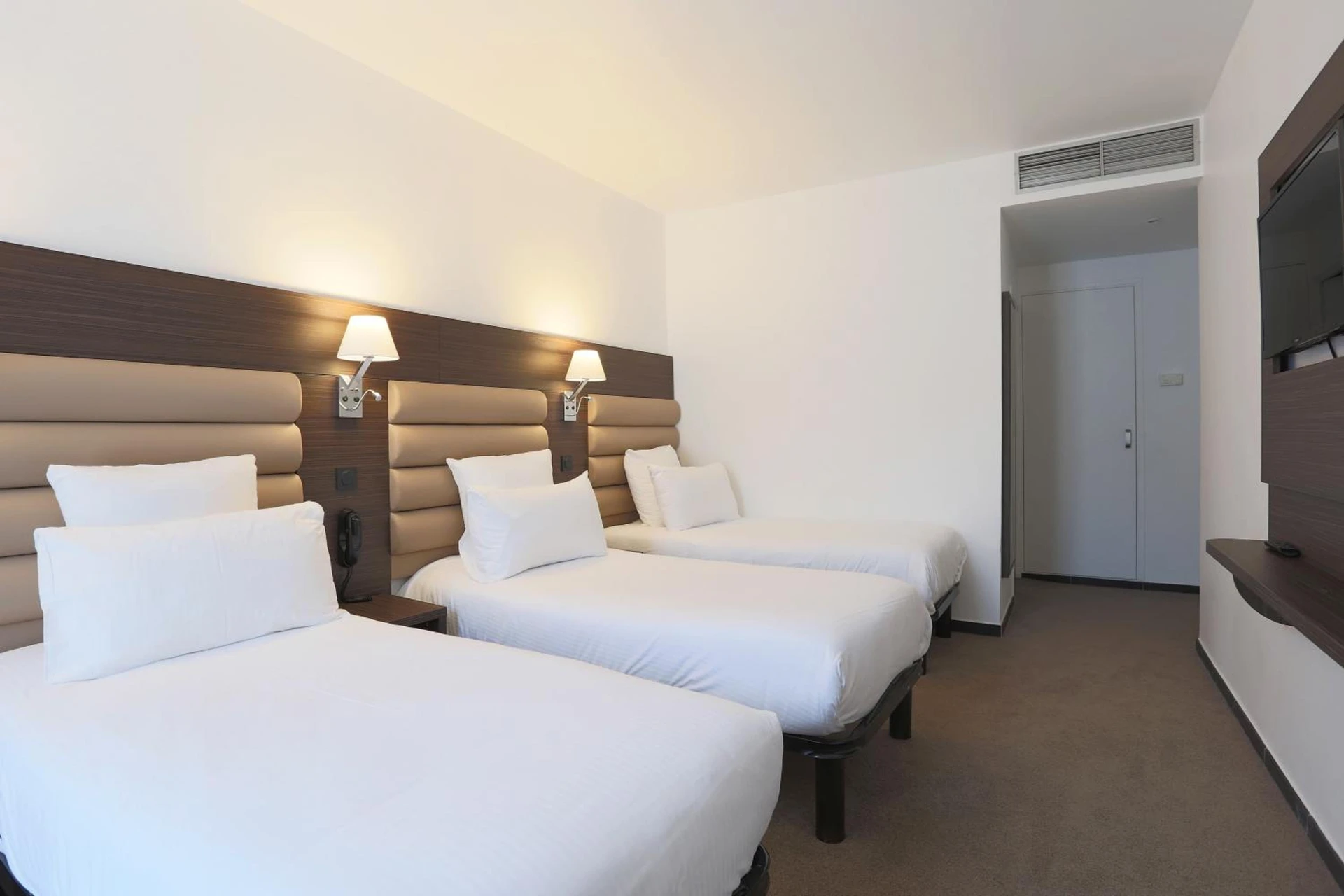 Chambre disponible pour un séminaire d'entreprise à Hôtel & Appartements Monsigny - Nice