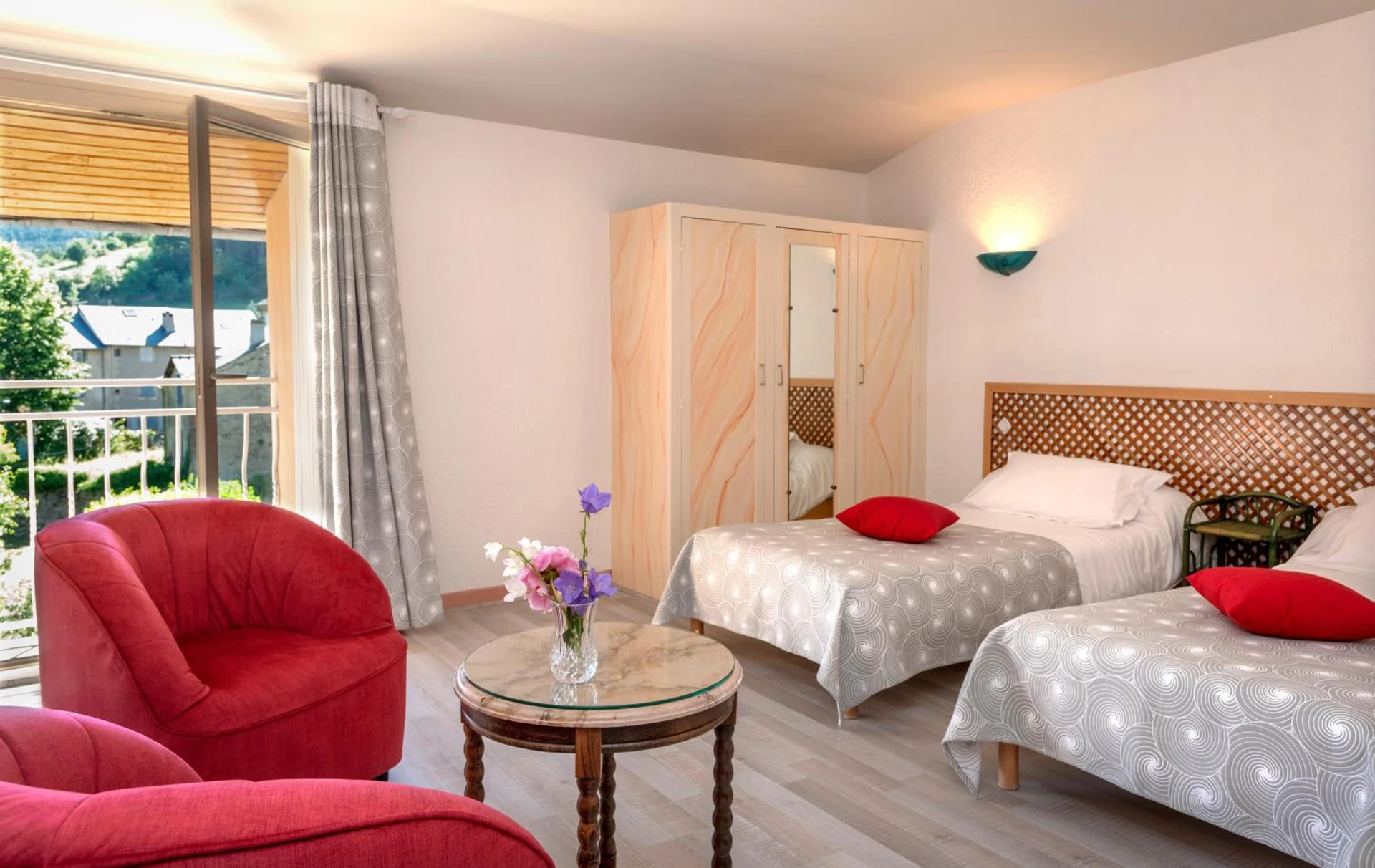 Magnifique chambre pour un séminaire d'entreprise à Logis Hôtel Restaurant Le Mont Aigoual - Meyrueis