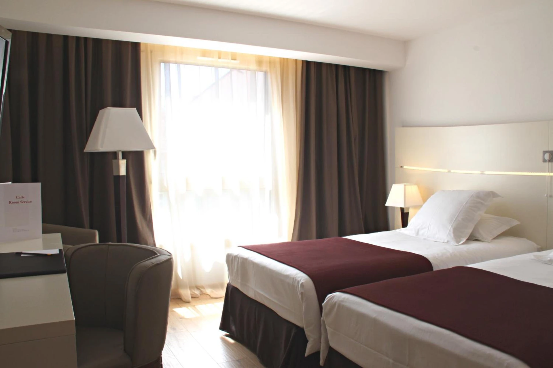 Chambre disponible pour un séminaire d'entreprise à Hôtel Montaigne & Spa - Cannes