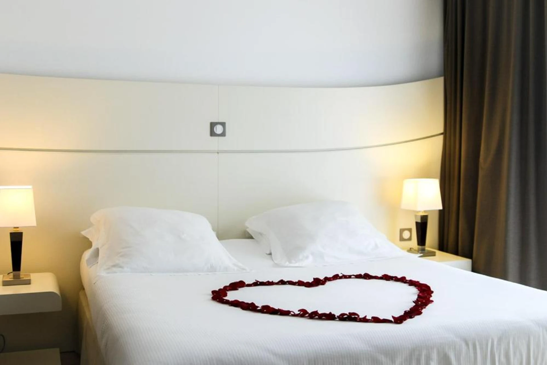 Chambre disponible pour un séminaire d'entreprise à Hôtel Montaigne & Spa - Cannes