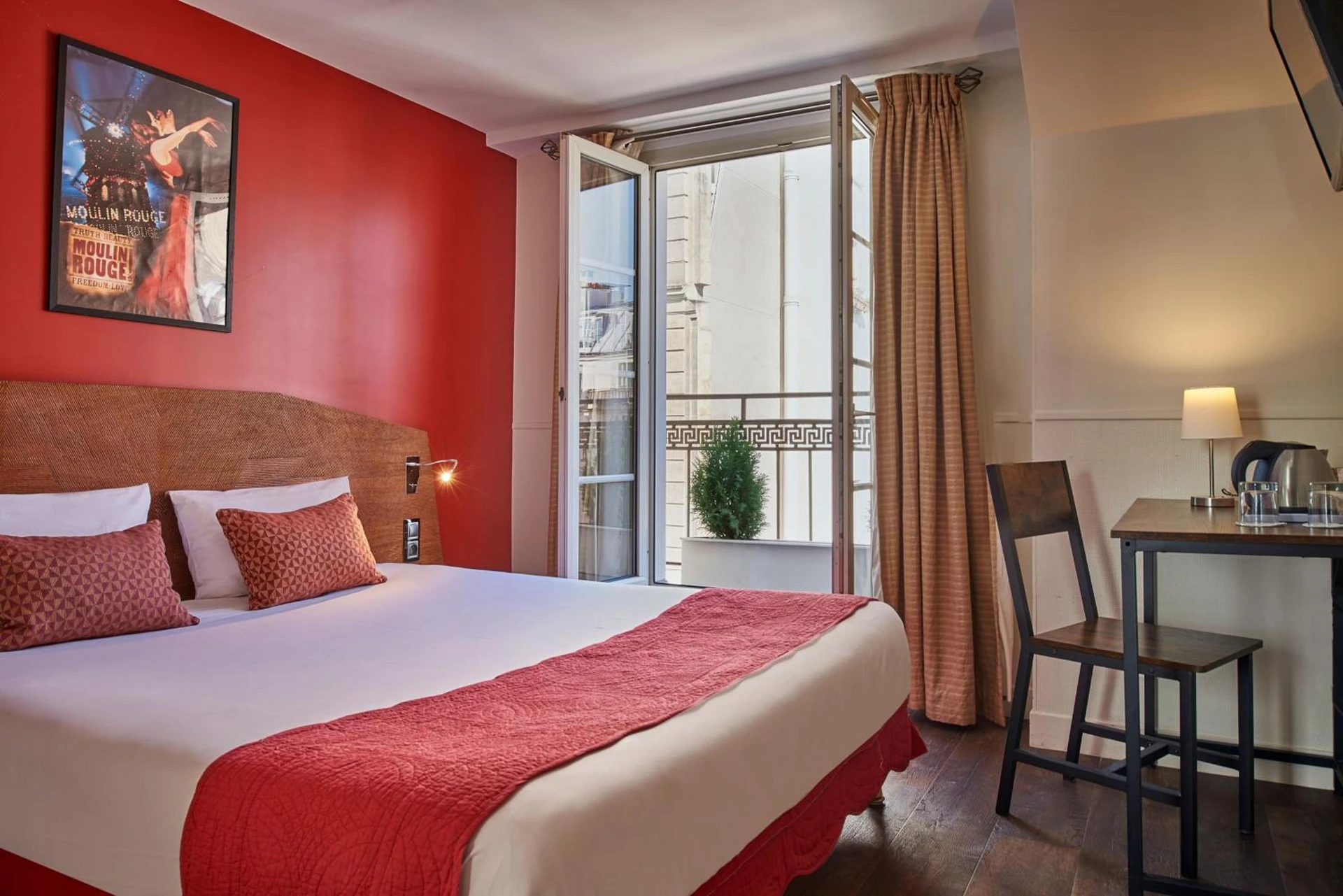 Salle de séminaire à Hôtel Moulin Plaza by Happyculture - Organiser un événement professionnel à Paris