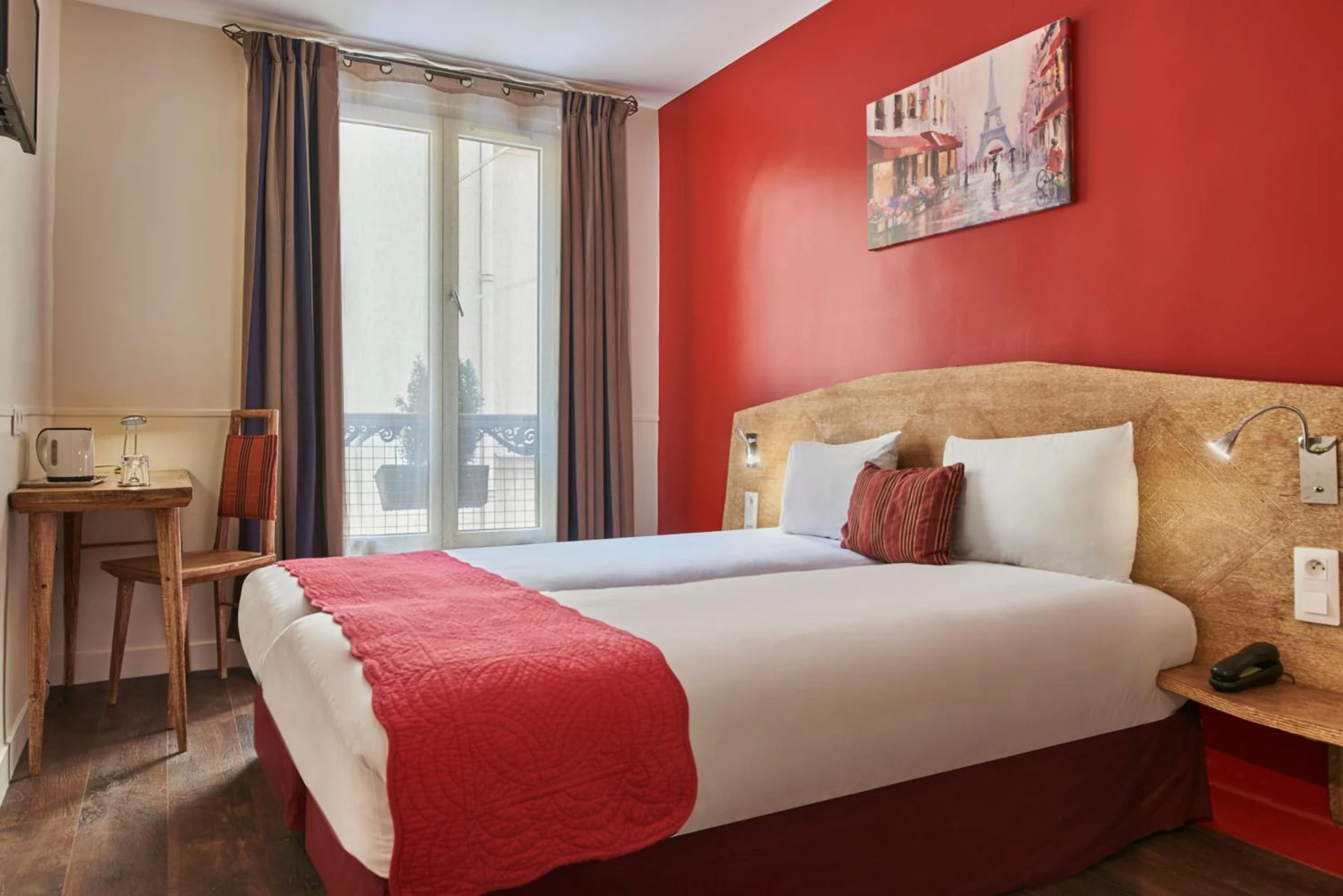 Chambre disponible pour un séminaire d'entreprise à Hôtel Moulin Plaza by Happyculture - Paris