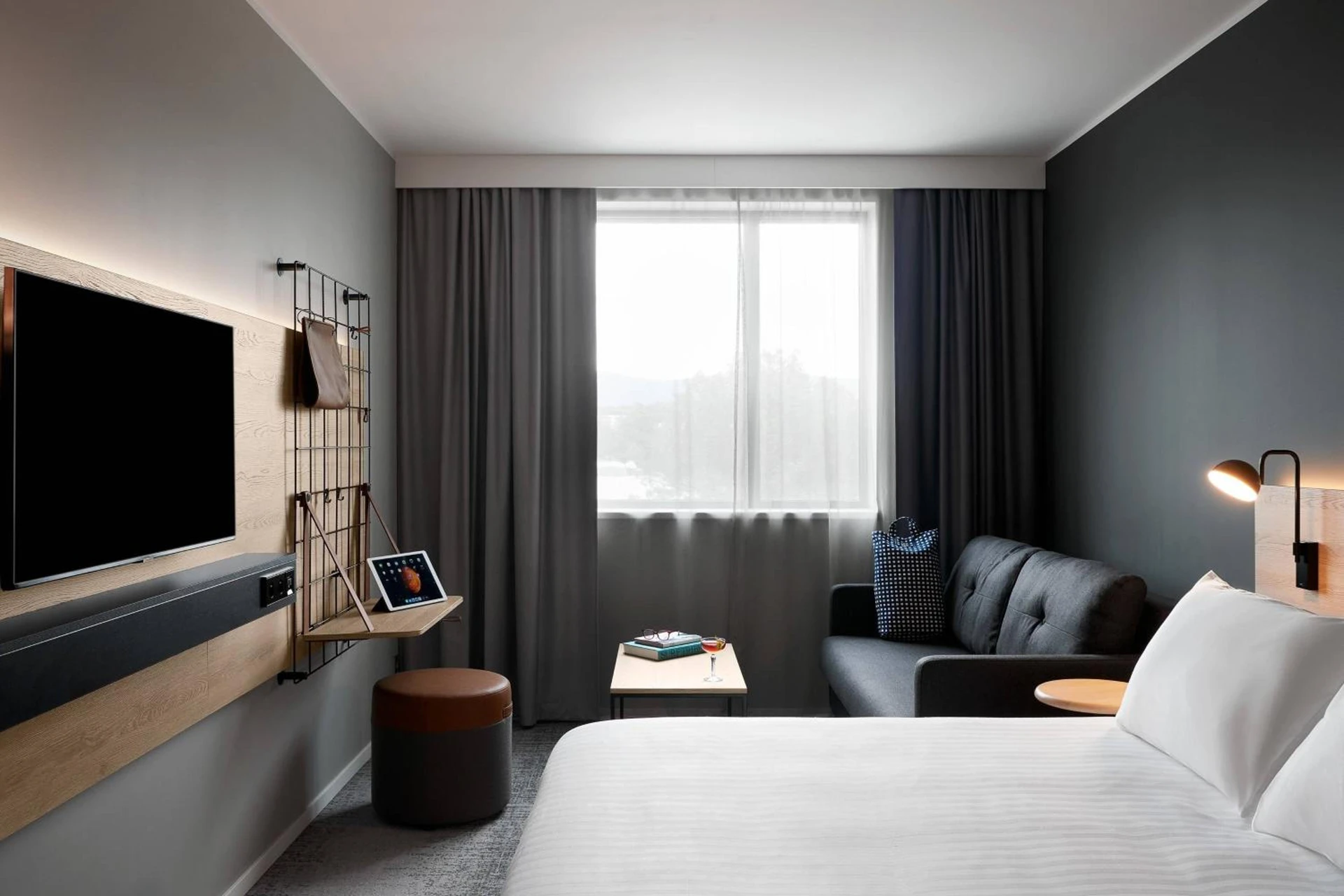 Chambre disponible pour un séminaire d'entreprise à Moxy Sophia Antipolis - Biot
