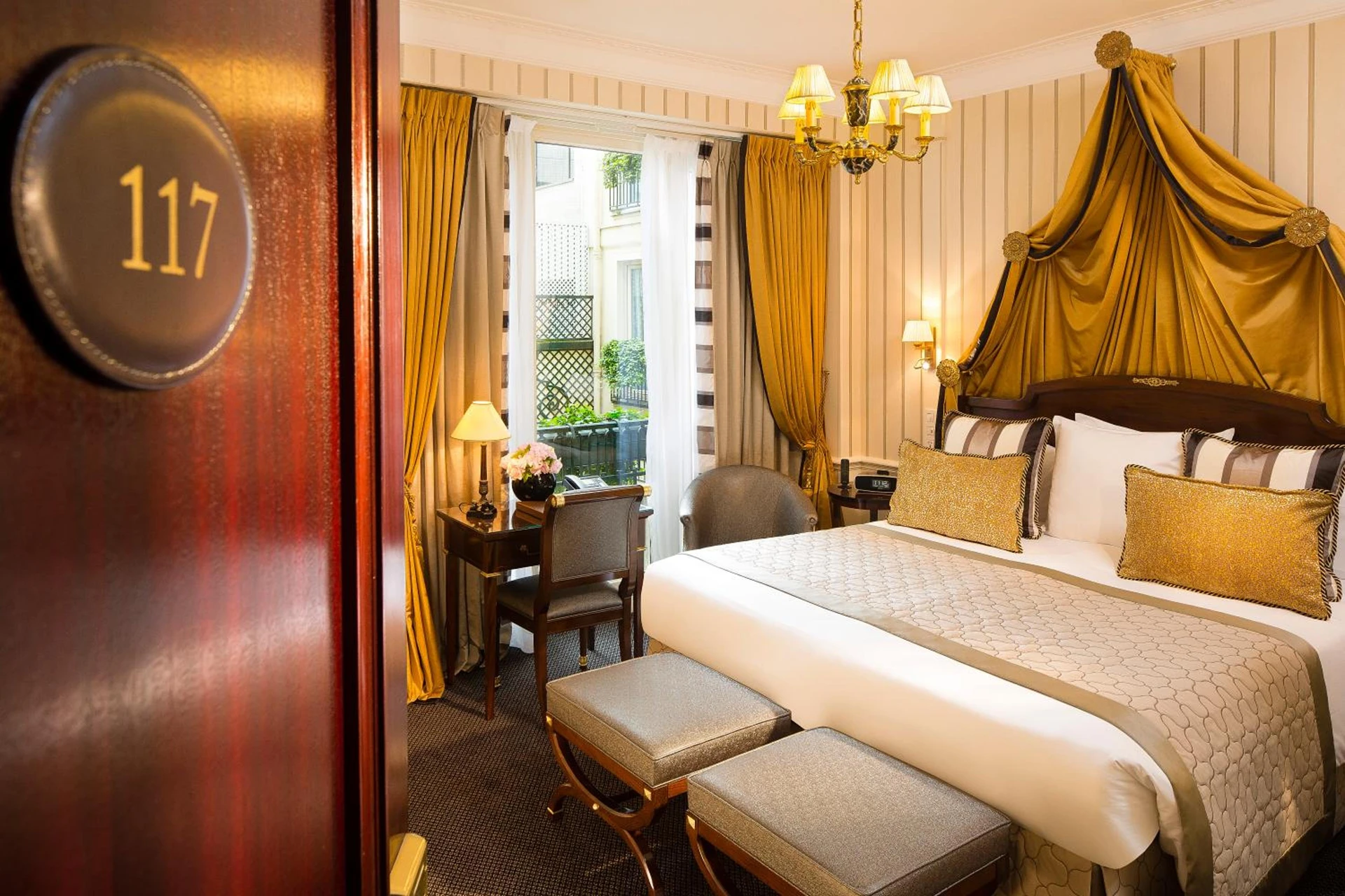 Chambre disponible pour un séminaire d'entreprise à Hôtel Napoleon Paris - Paris