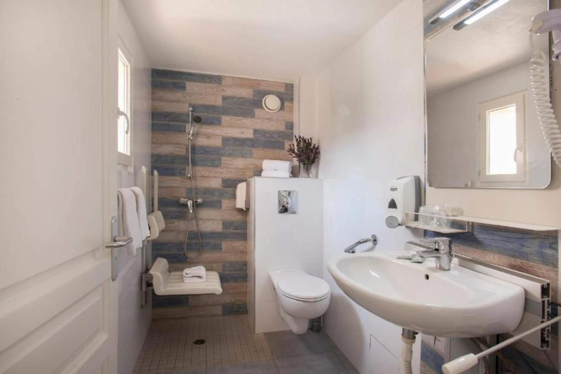 Chambre à Le Neptune & Spa - Organiser un séminaire d'entreprise à Propriano