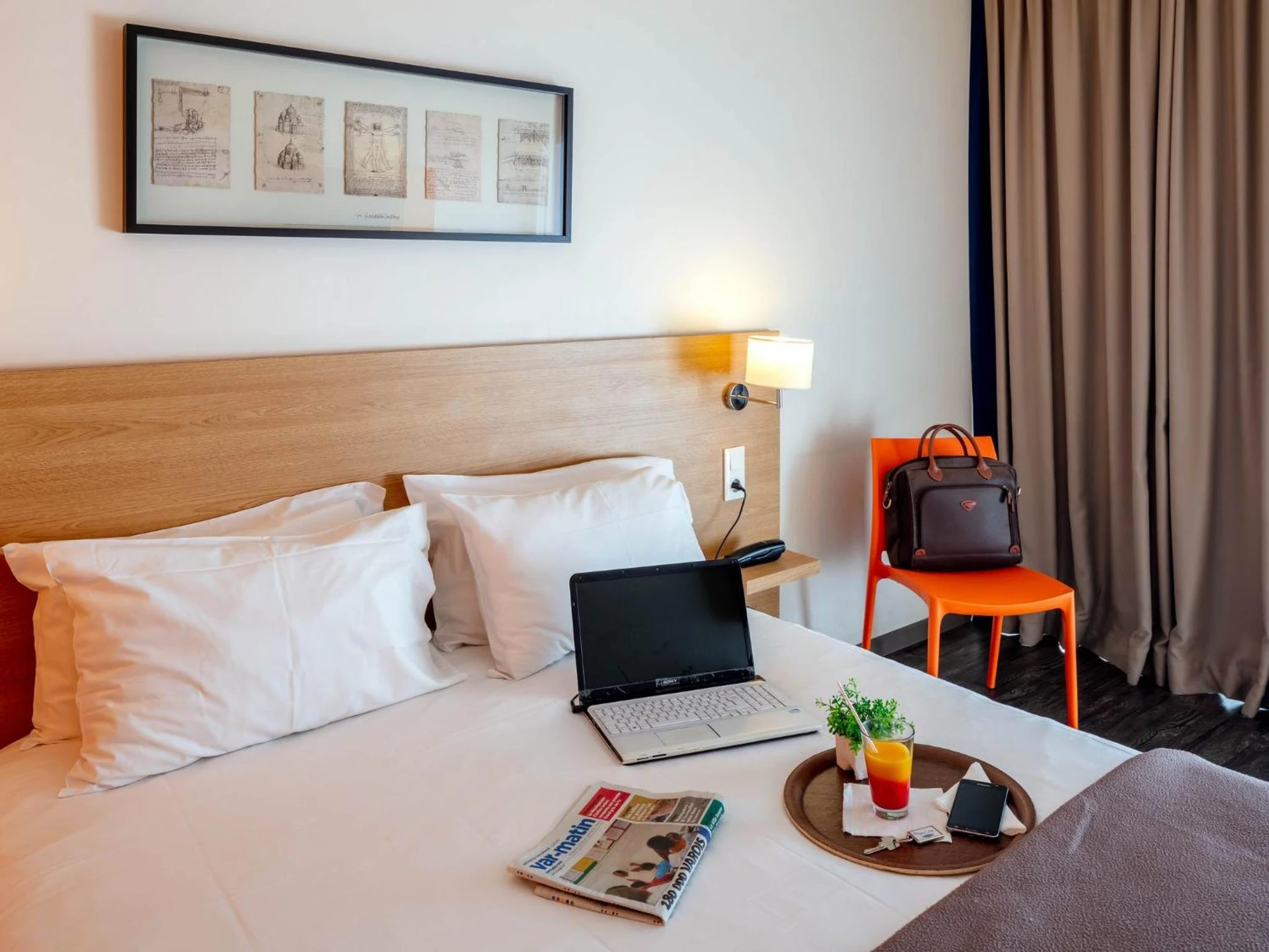 Chambre disponible pour un séminaire d'entreprise à Noemys Toulon La Valette - Hotel restaurant avec piscine - La Valette-du-Var