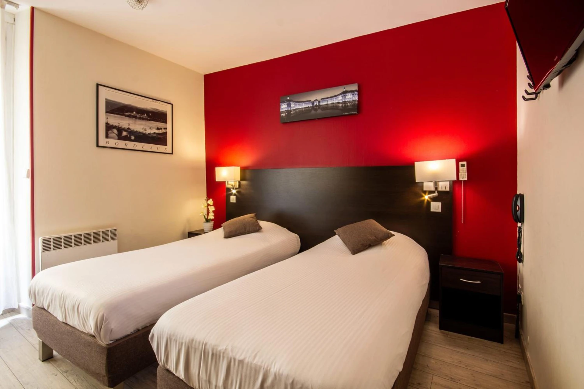 Chambre disponible pour un séminaire d'entreprise à Hôtel Notre Dame - Bordeaux