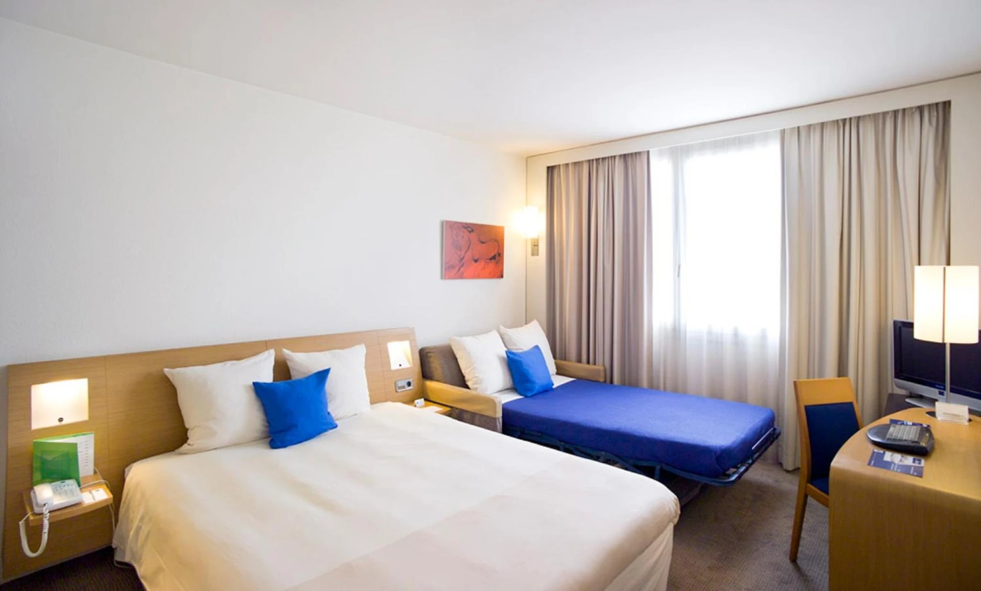Chambre disponible pour un séminaire d'entreprise à Novotel Amiens Pôle Jules Verne - Boves