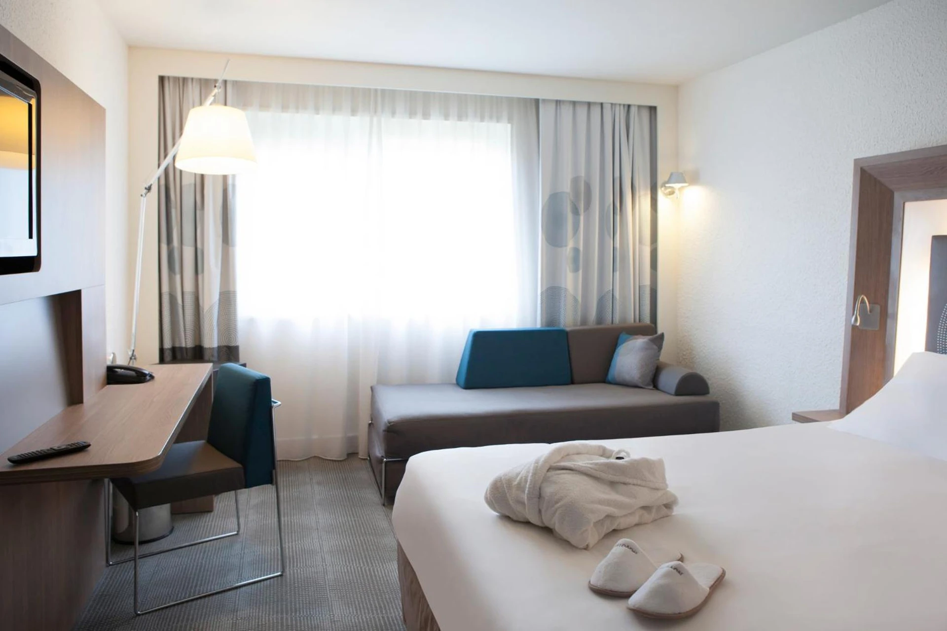 Magnifique chambre pour un séminaire d'entreprise à Novotel Fontainebleau Ury - Ury