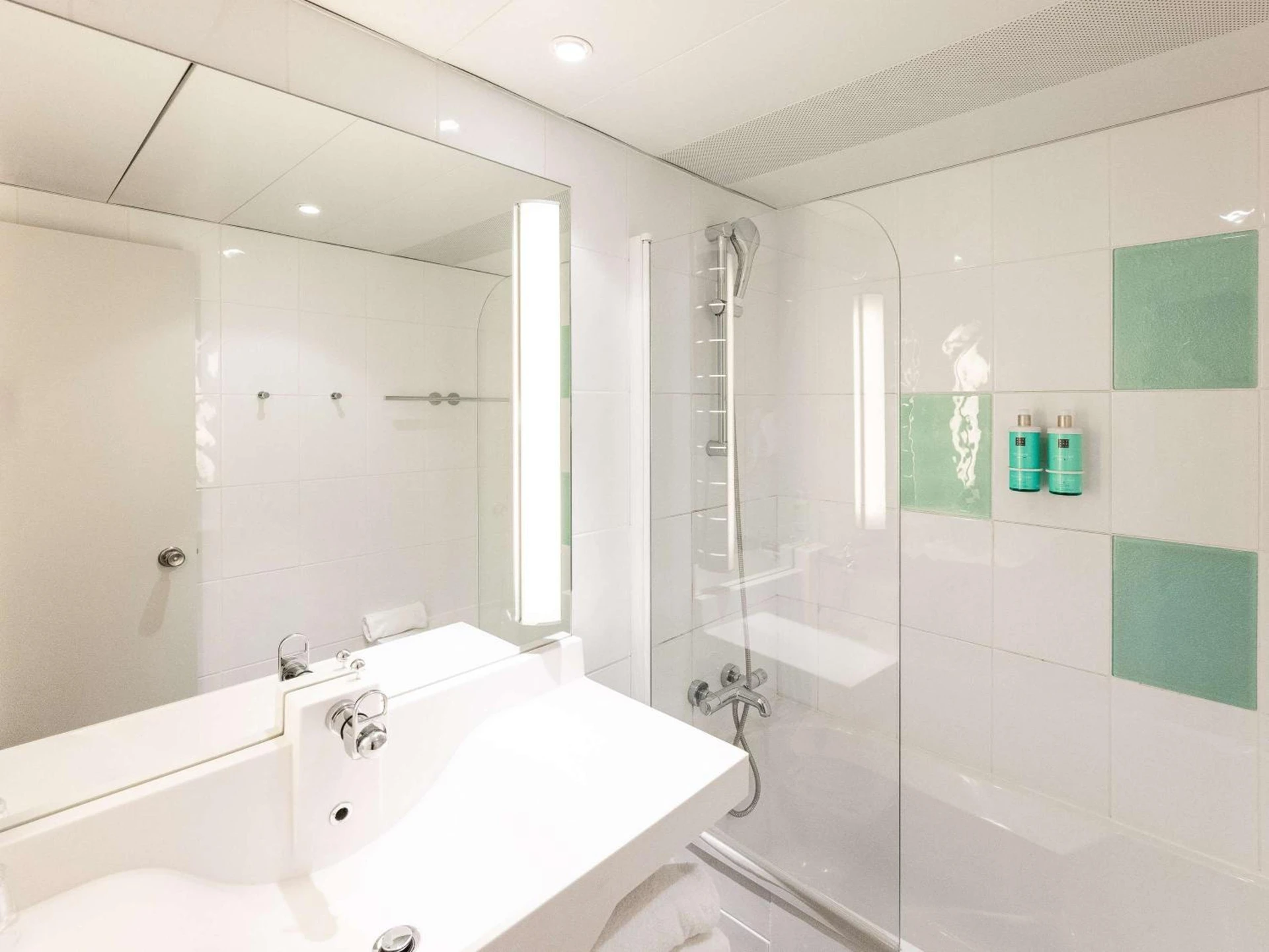 Magnifique chambre pour un séminaire d'entreprise à Novotel Grenoble Nord Voreppe - Voreppe