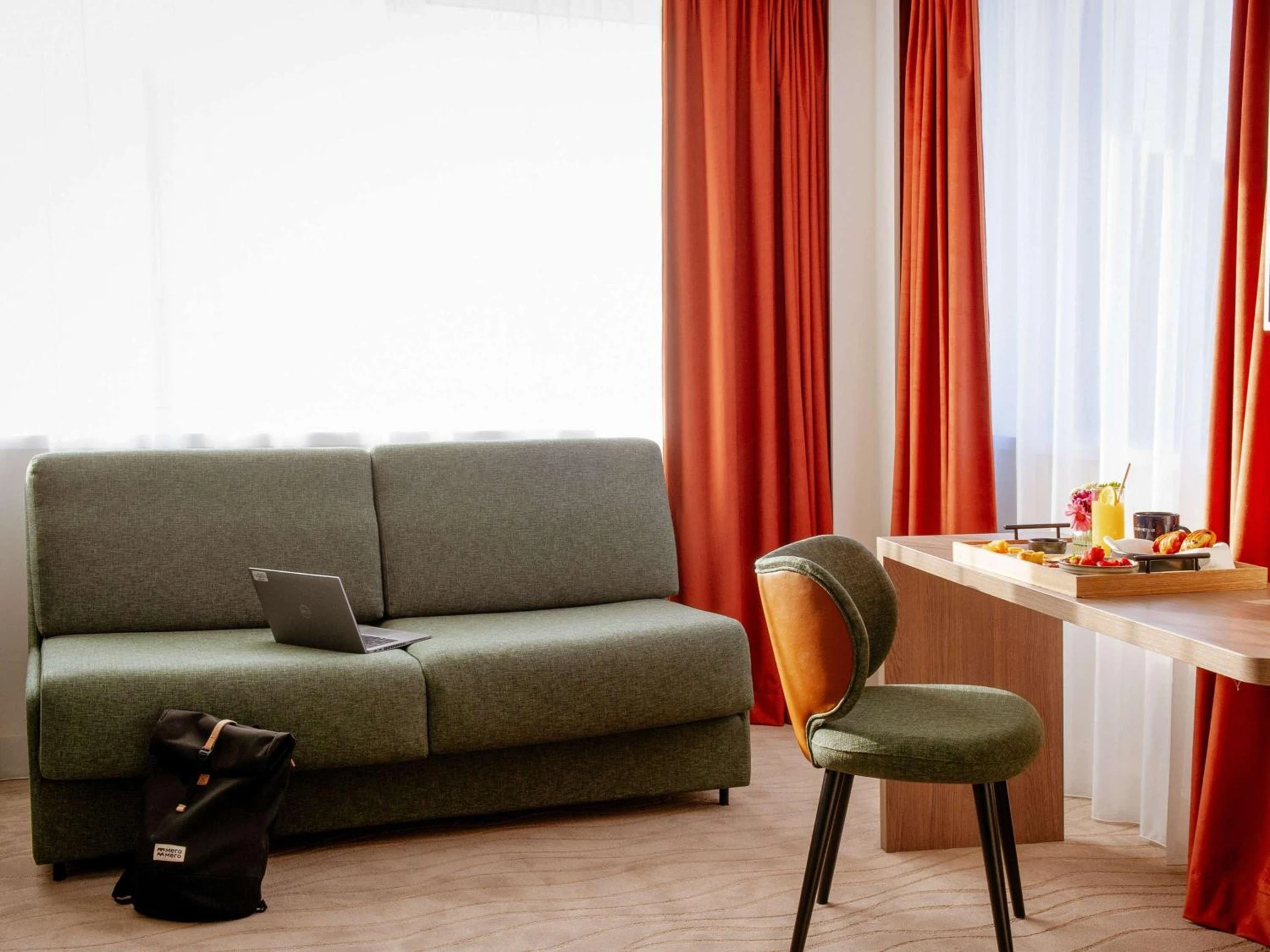 Lieu convivial pour un séminaire d'entreprise à Novotel Lyon Centre-Confluence Bord de Saone - Lyon - En savoir plus 