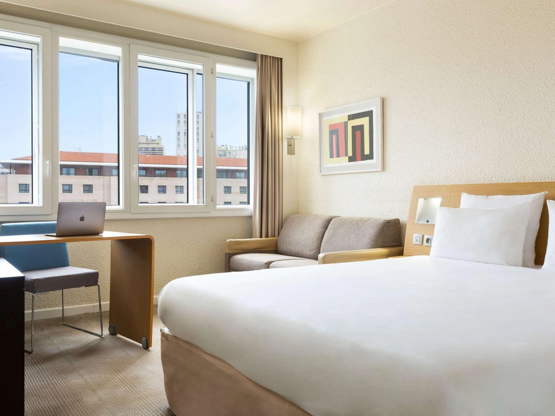 Magnifique chambre pour un séminaire d'entreprise à Novotel Marseille Vieux Port - Marseille