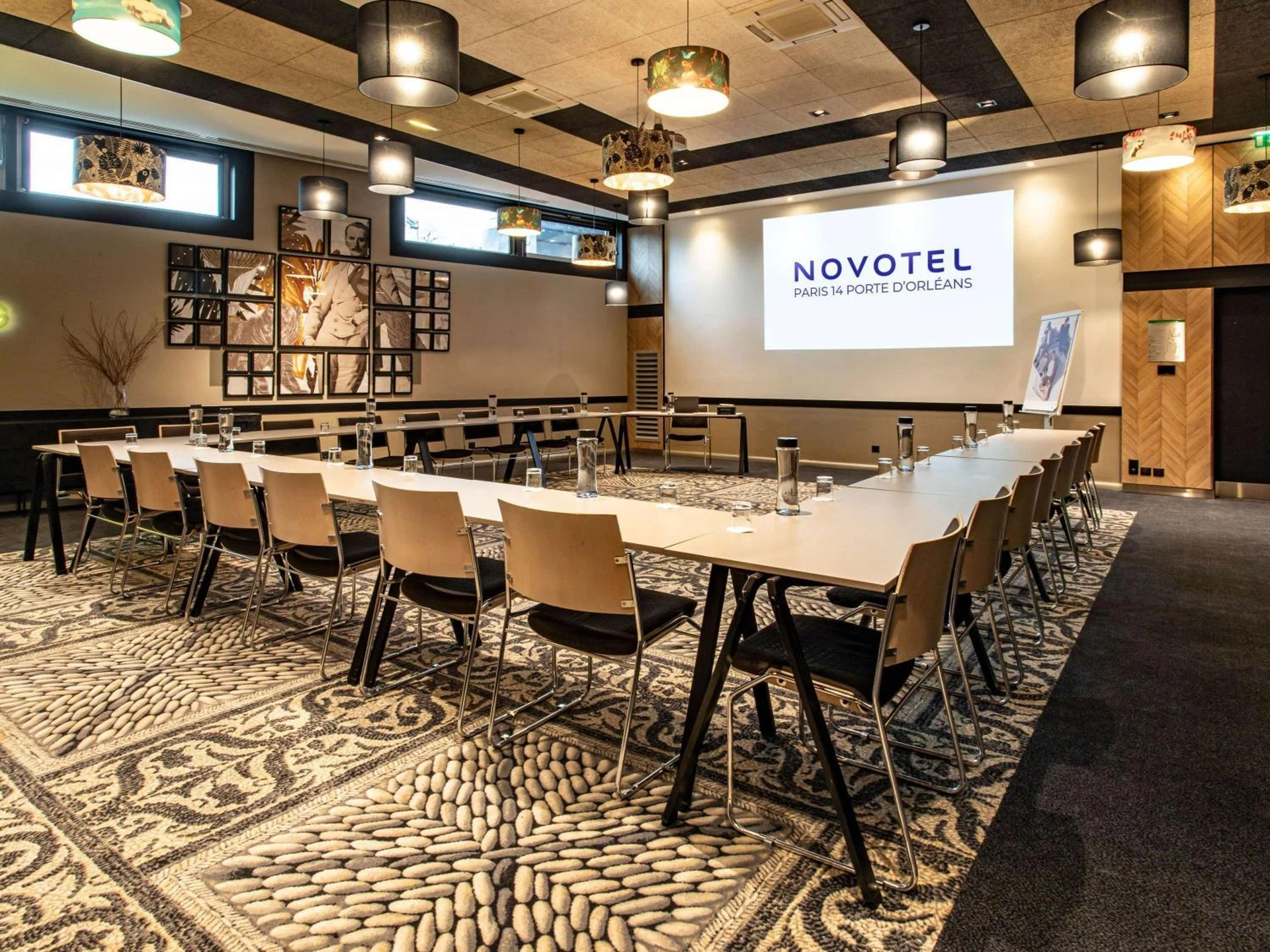 Ambiance de travail pour séminaire d'entreprise à Novotel Paris 14 Porte d'Orléans - Paris