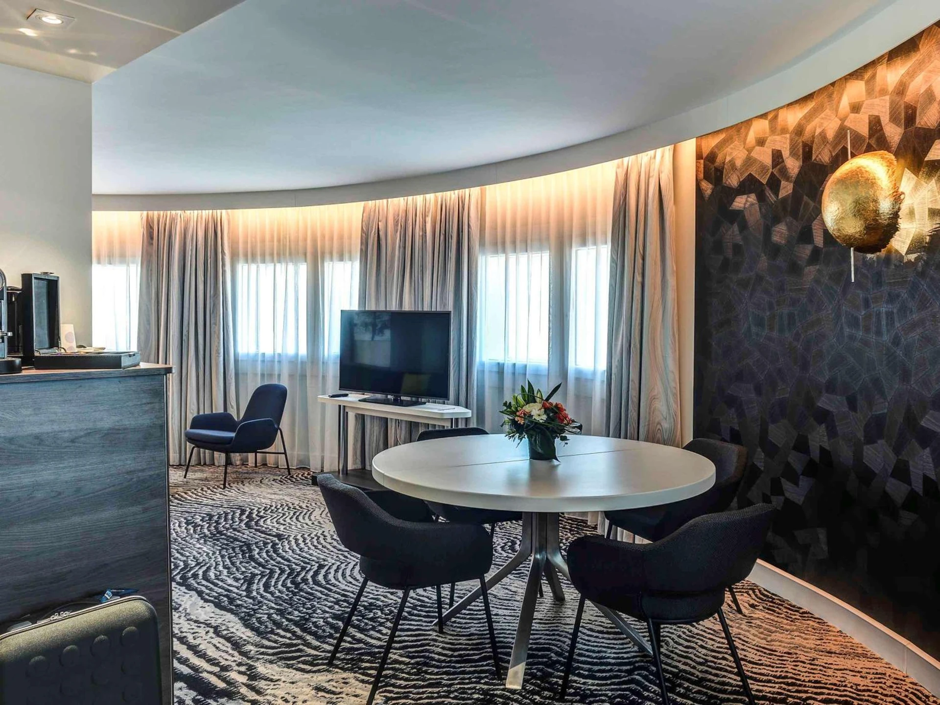 Magnifique chambre pour un séminaire d'entreprise à Novotel Paris 14 Porte d'Orléans - Paris