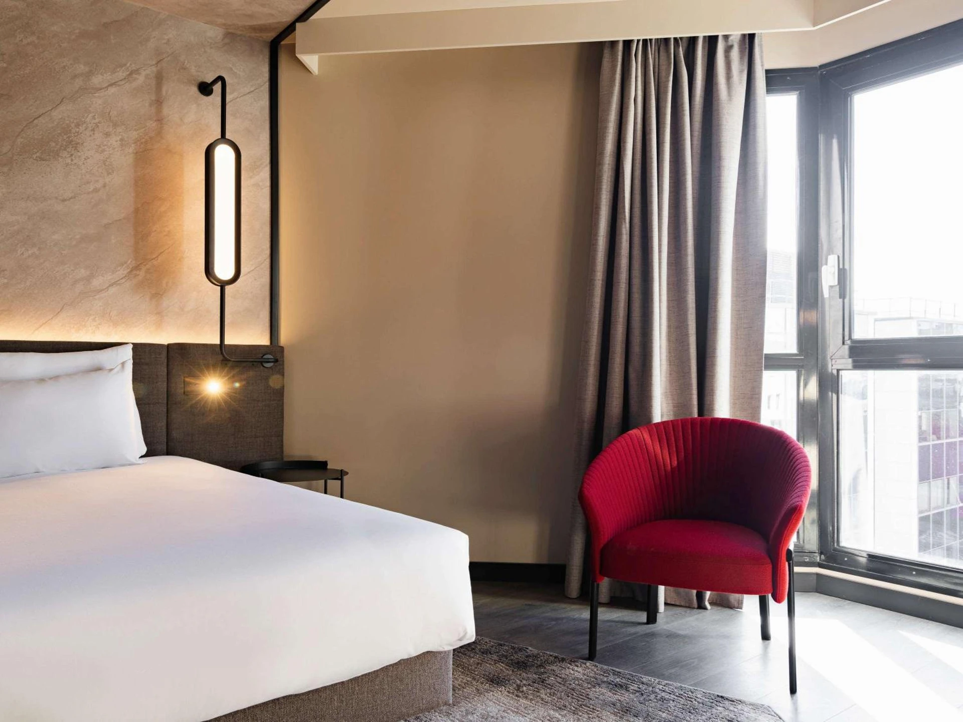 Chambre disponible pour un séminaire d'entreprise à Novotel Paris Suresnes Longchamp - Suresnes