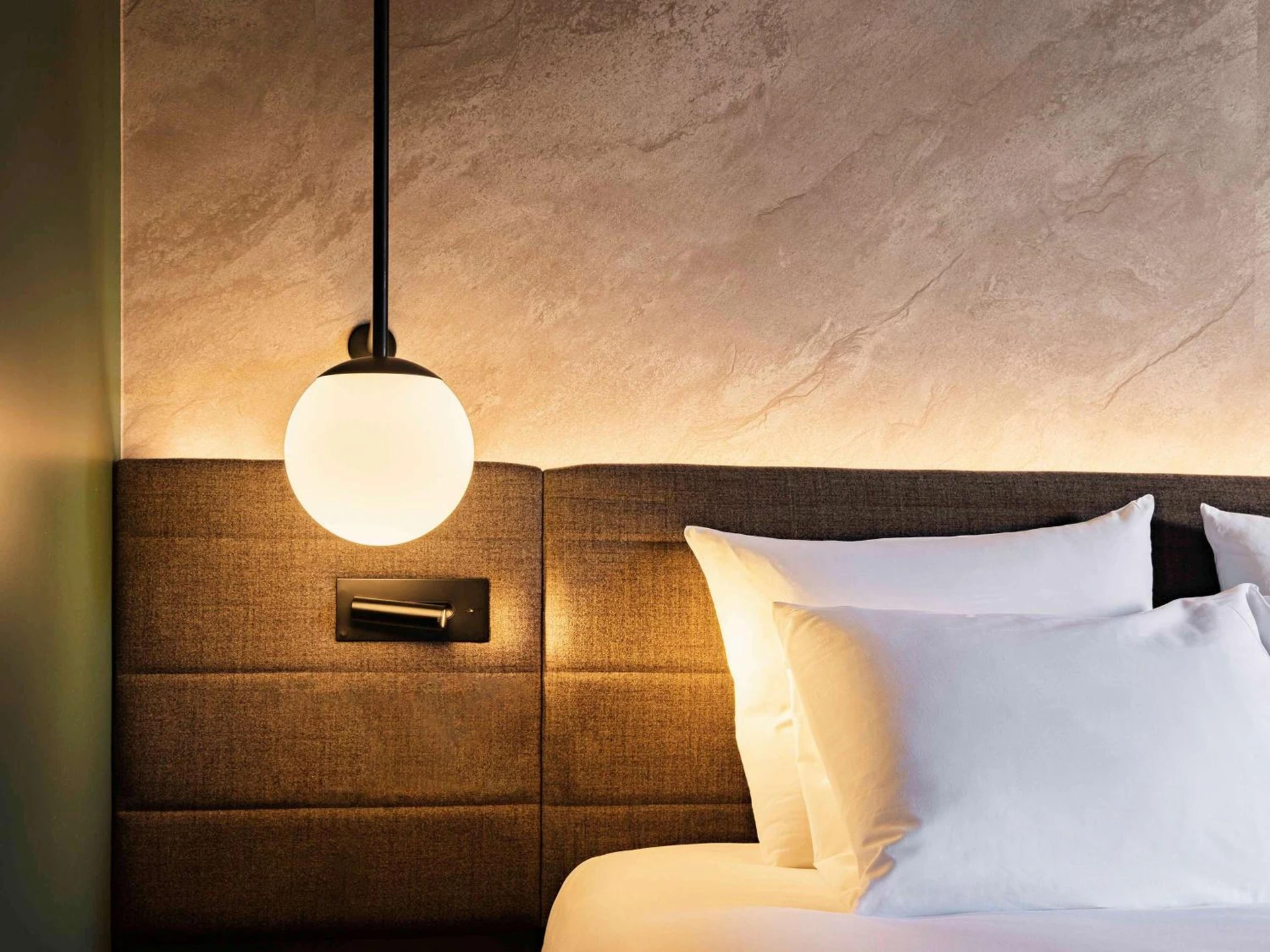 Magnifique chambre pour un séminaire d'entreprise à Novotel Paris Suresnes Longchamp - Suresnes