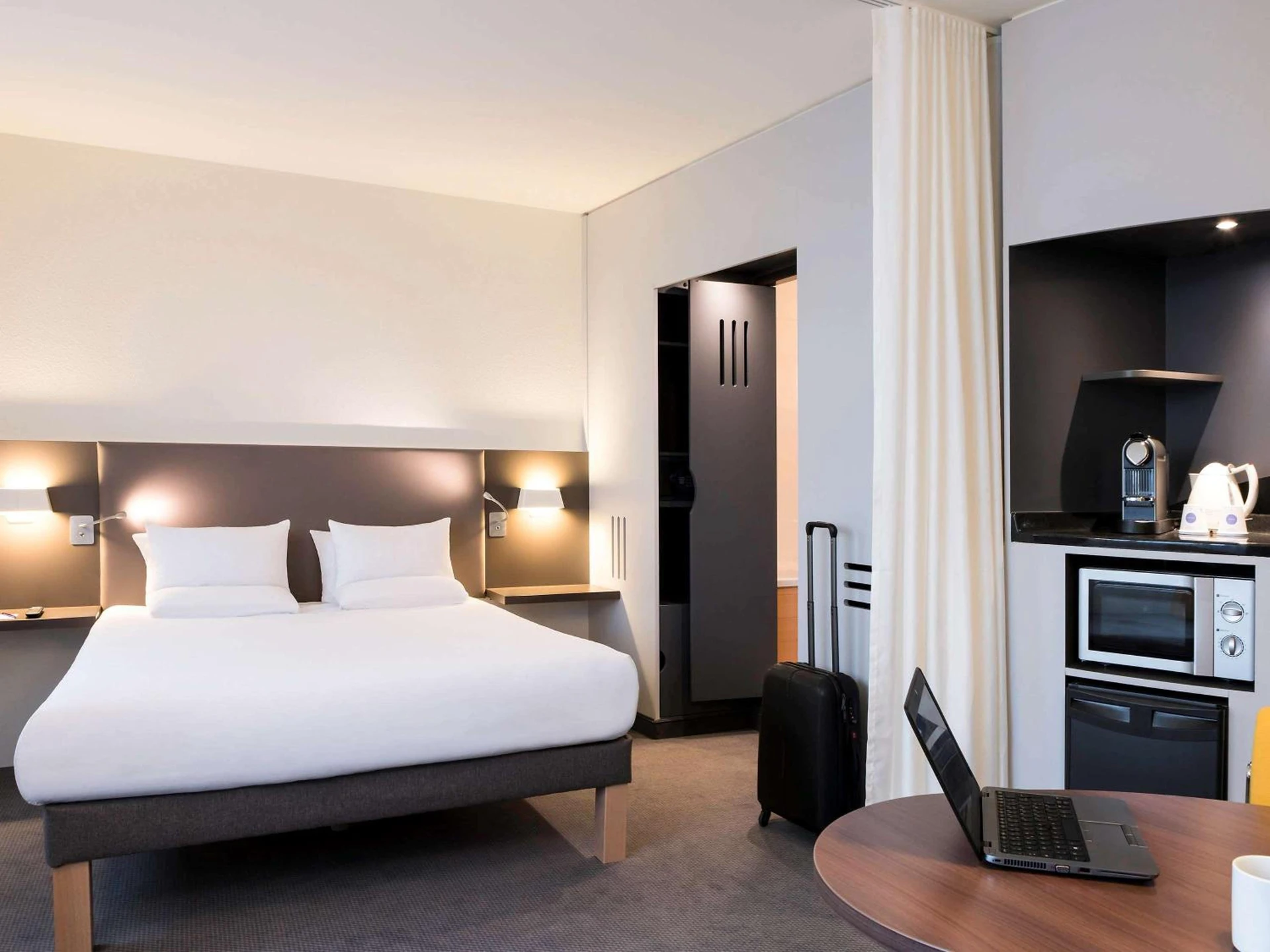Chambre disponible pour un séminaire d'entreprise à Novotel Suites Paris Stade de France - Saint-Denis