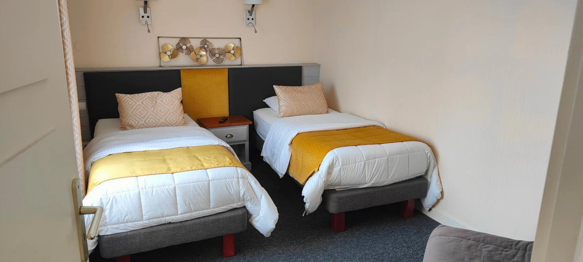 Magnifique chambre pour un séminaire d'entreprise à Hôtel Spa & Restaurant Ô Pervenches - Chambéry