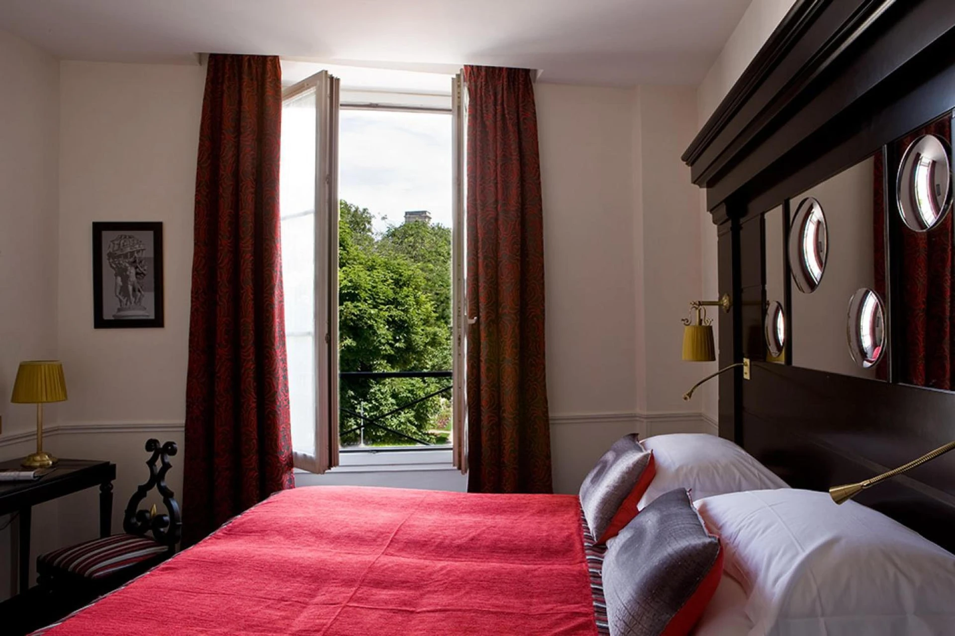 Chambre disponible pour un séminaire d'entreprise à Hotel Observatoire Luxembourg - Paris