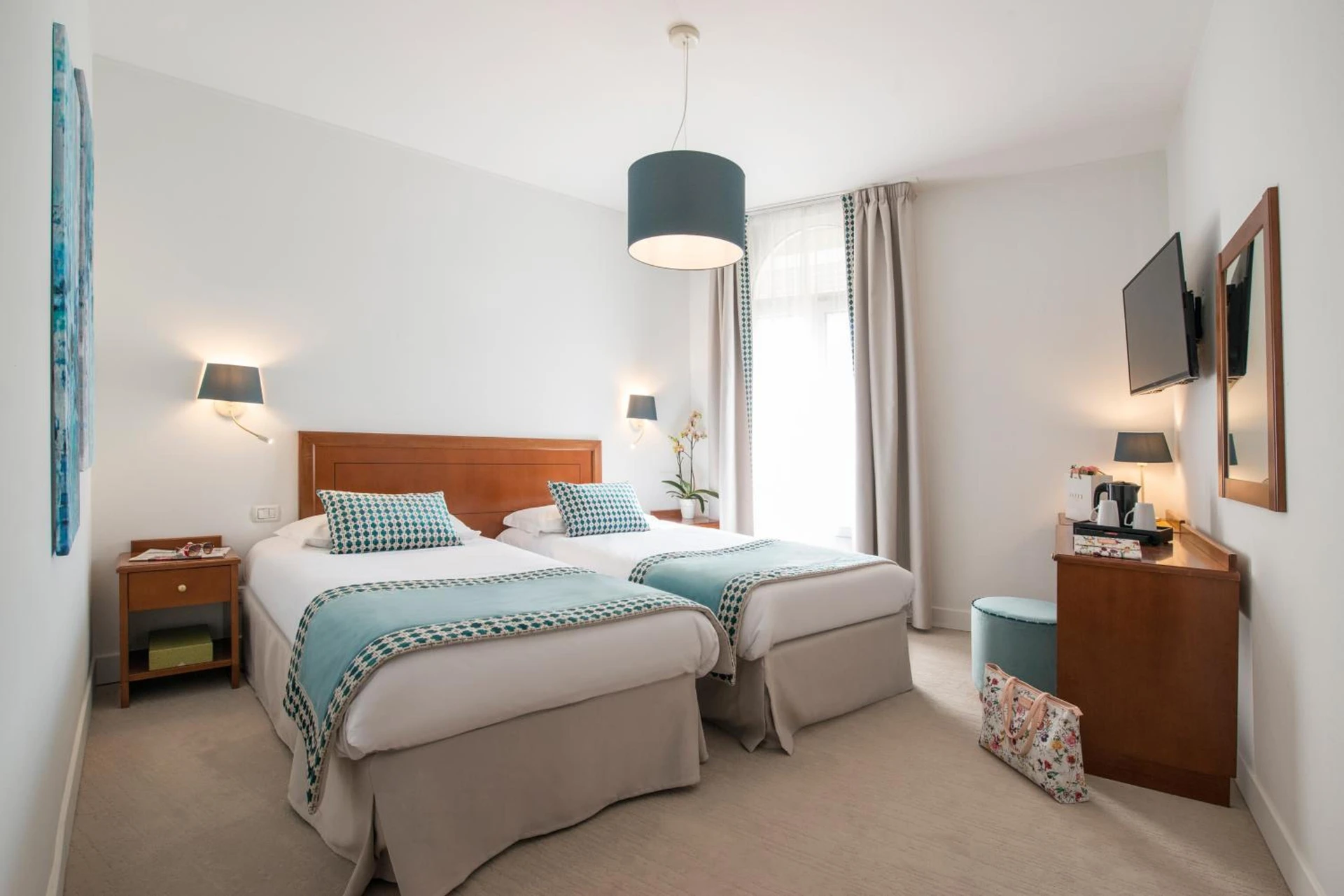 Chambre disponible pour un séminaire d'entreprise à Hotel Olympia - Beausoleil