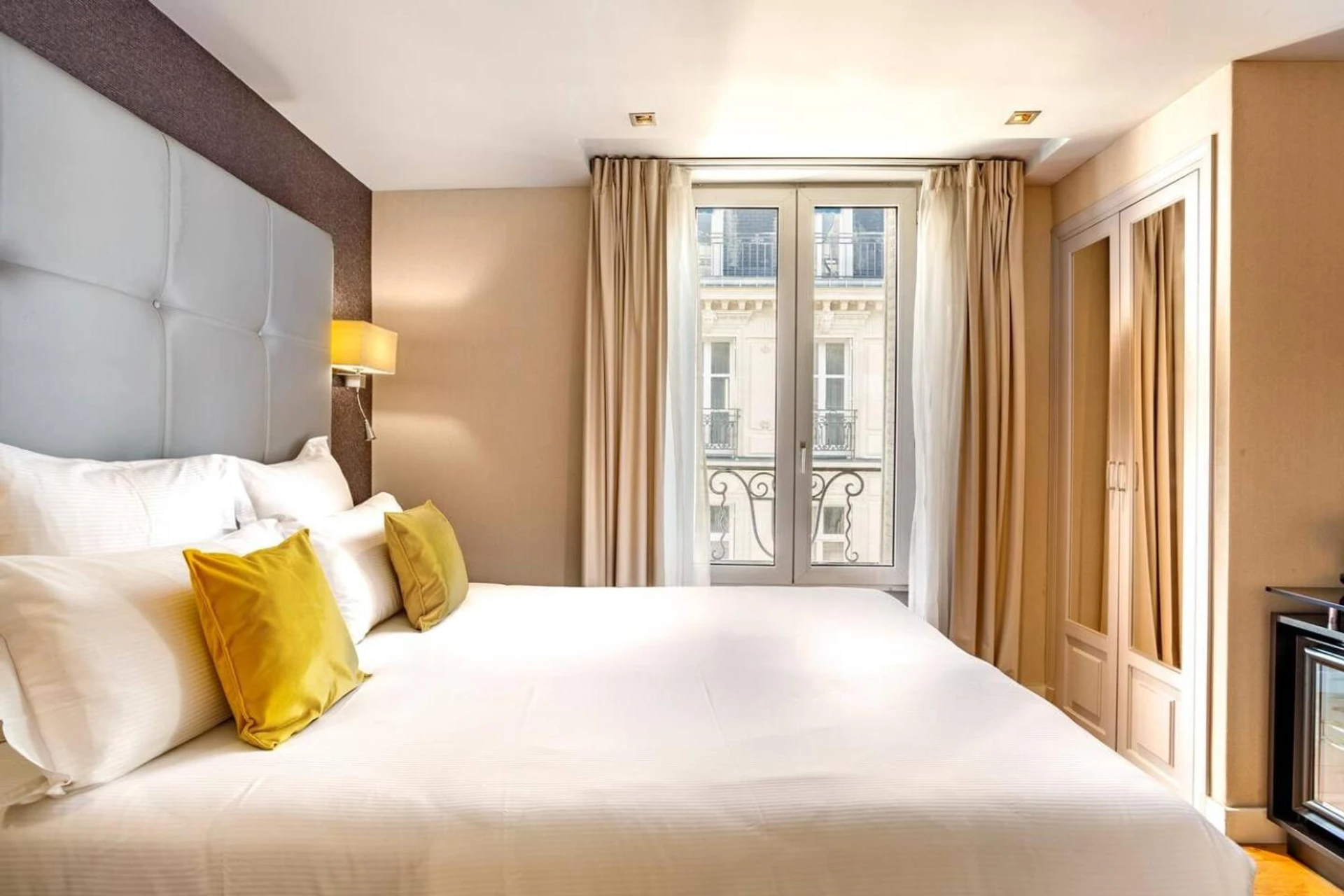 Chambre disponible pour un séminaire d'entreprise à Hotel Opéra Marigny - Paris