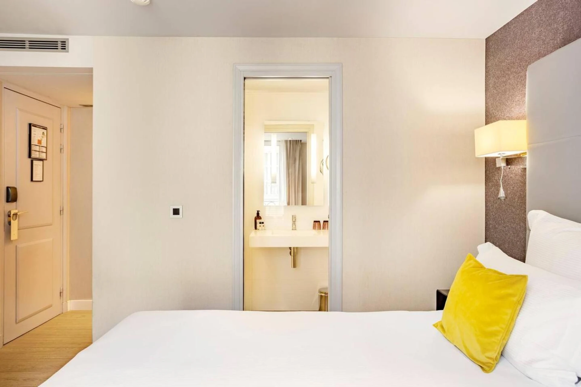 Magnifique chambre pour un séminaire d'entreprise à Hotel Opéra Marigny - Paris