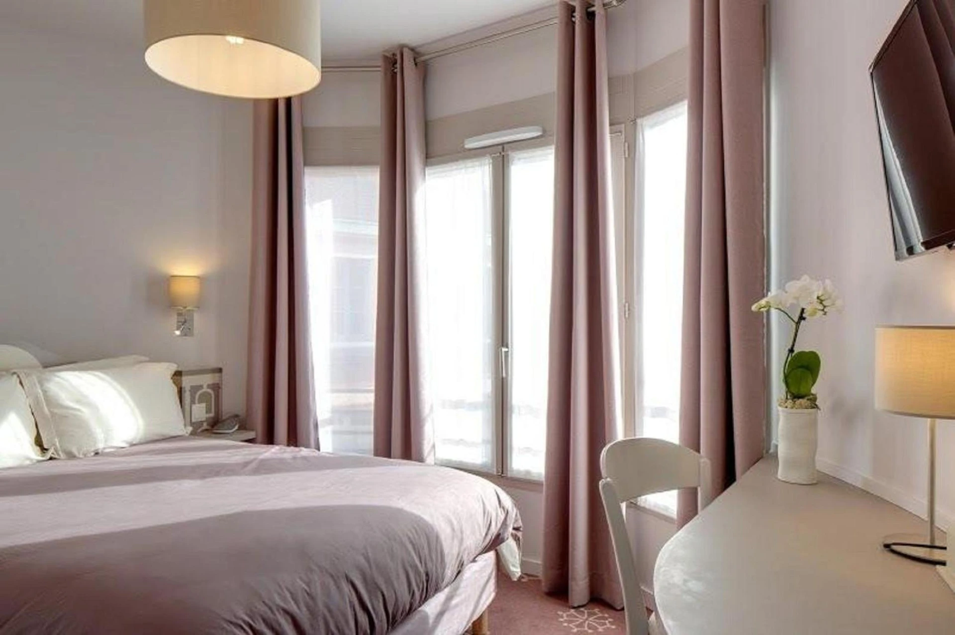 Chambre disponible pour un séminaire d'entreprise à Hotel Ours Blanc - Wilson - Toulouse