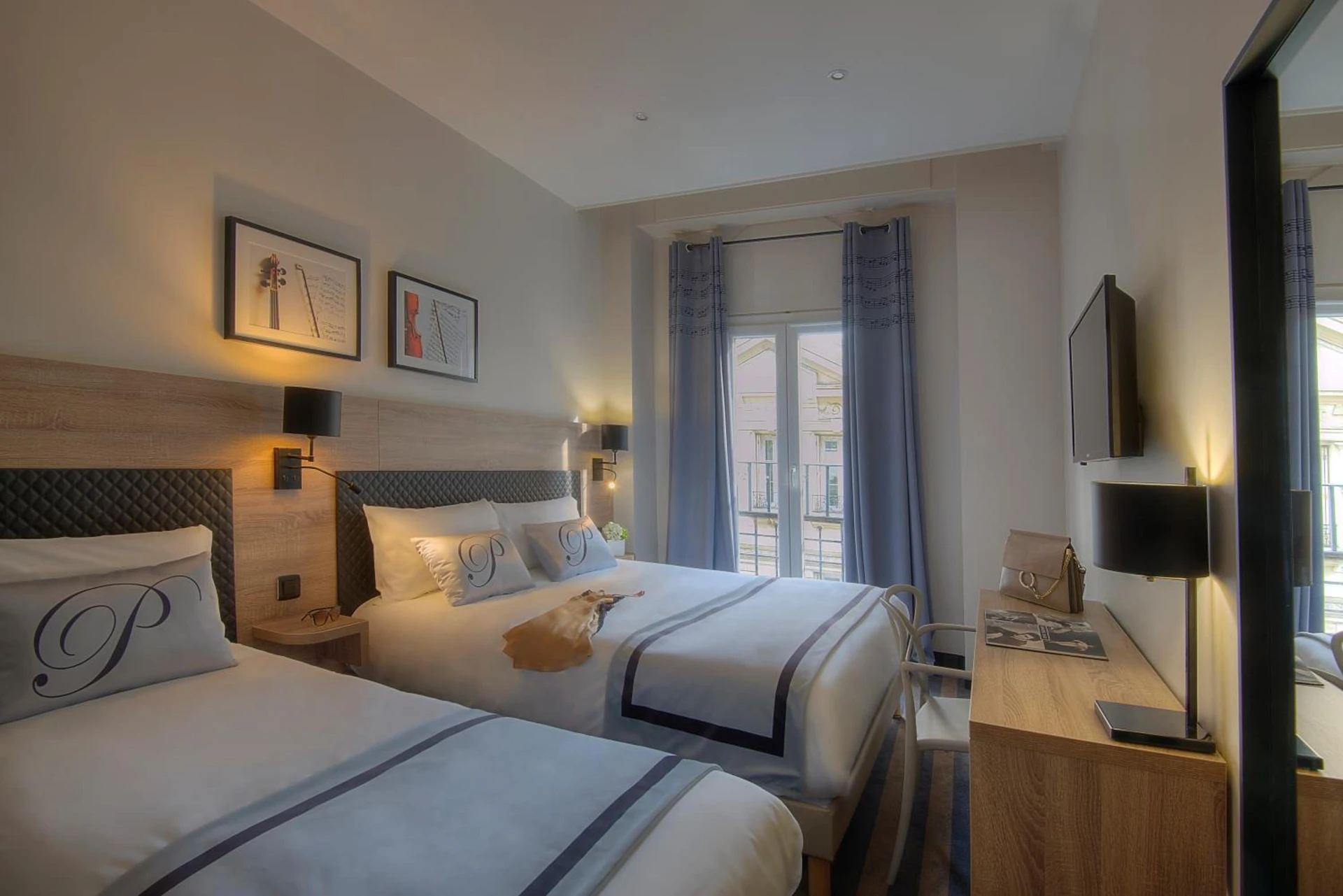 Magnifique chambre pour un séminaire d'entreprise à Hotel Paganini - Nice