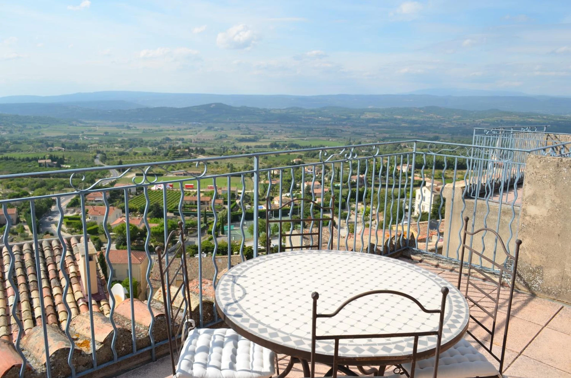 Chambre disponible pour un séminaire d'entreprise à Hôtel Restaurant Panoramique César - Bonnieux