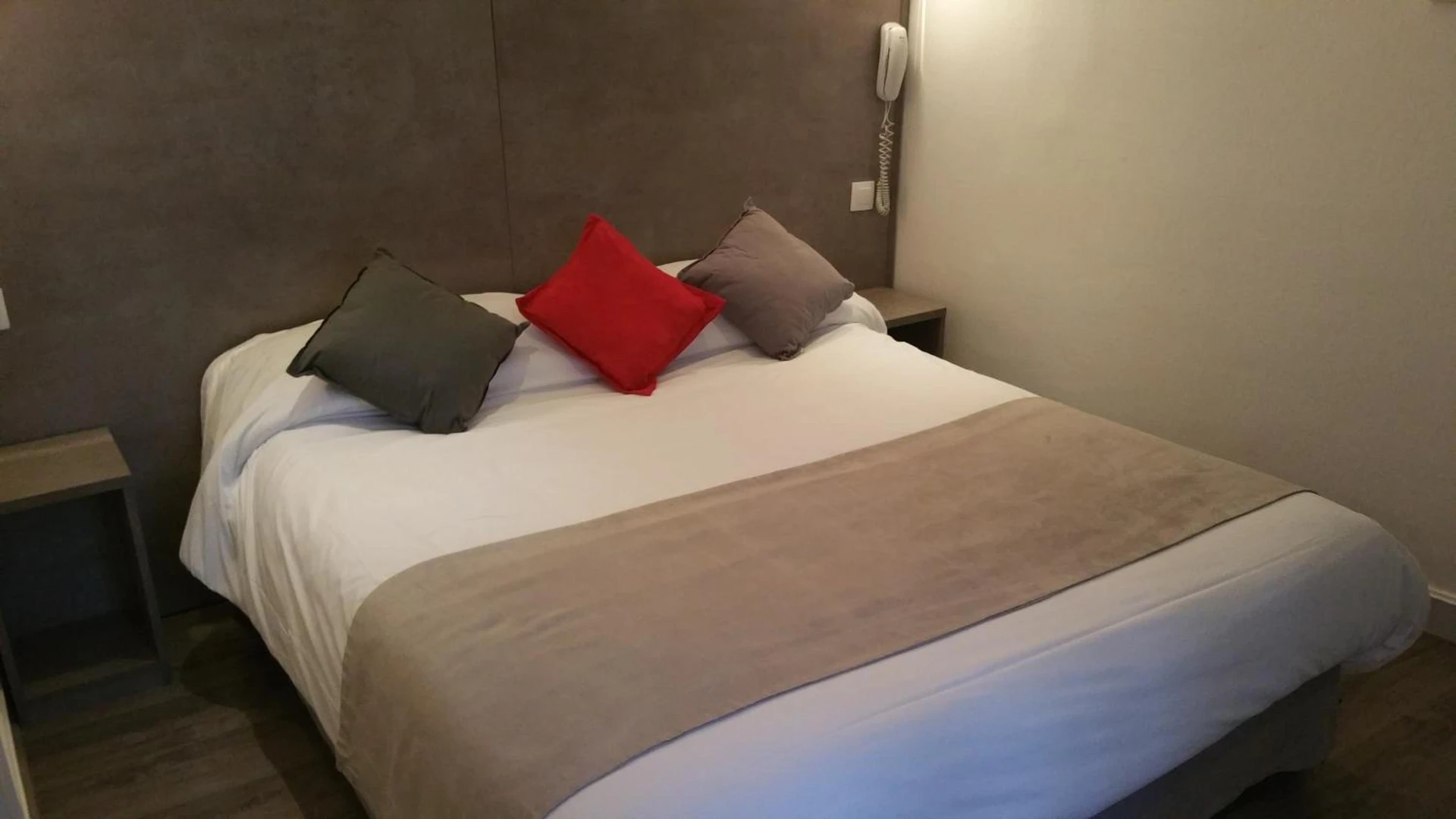 Chambre disponible pour un séminaire d'entreprise à Panam Hotel PARIS GAMBETTA- Place Gambetta-Mairie du 20 emme - Paris