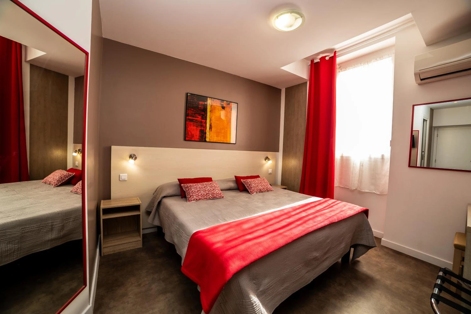 Chambre disponible pour un séminaire d'entreprise à Hotel Parisien - Menton