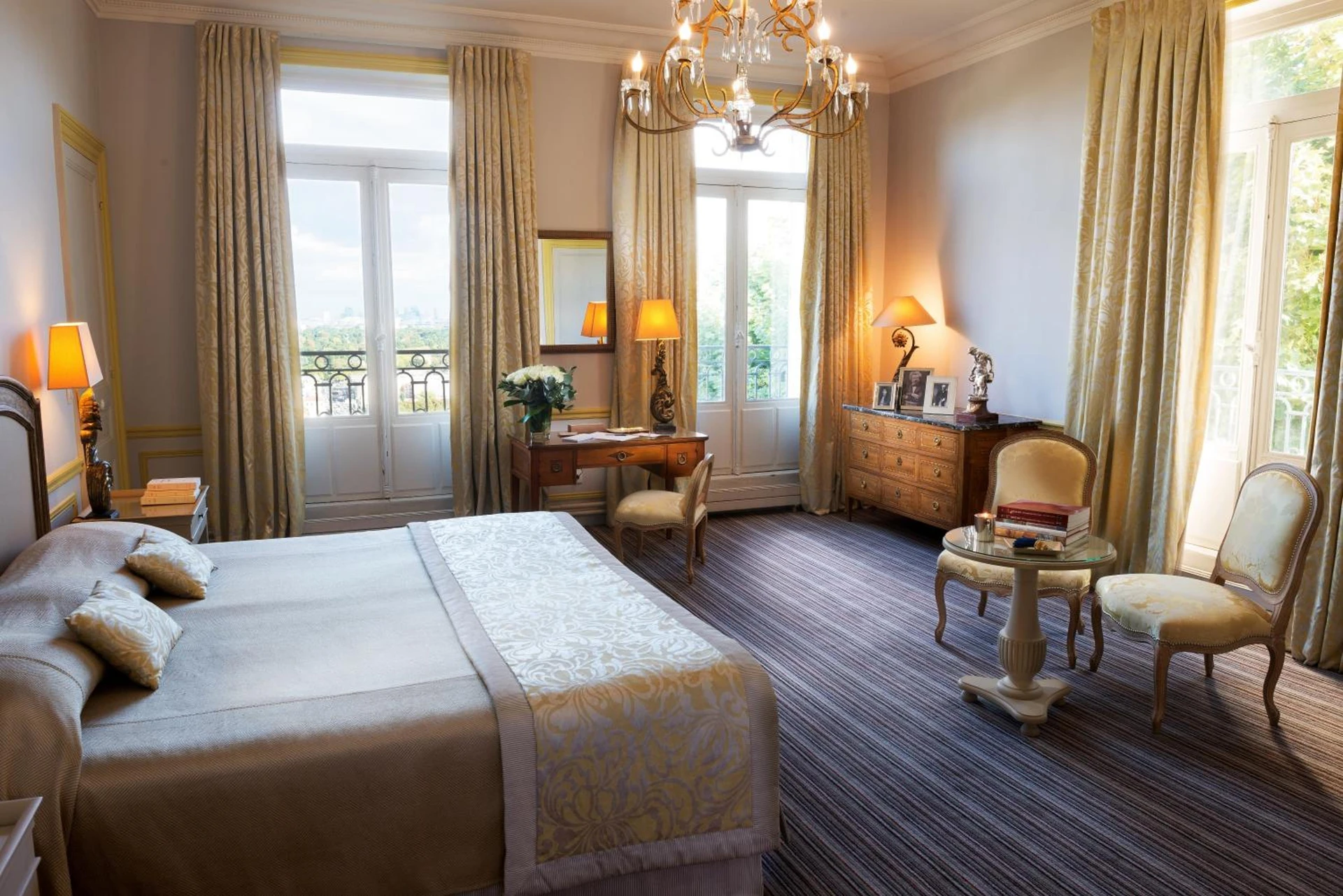 Chambre disponible pour un séminaire d'entreprise à Pavillon Henri IV Hotel Restaurant Gastronomique Terrasse - Saint-Germain-en-Laye