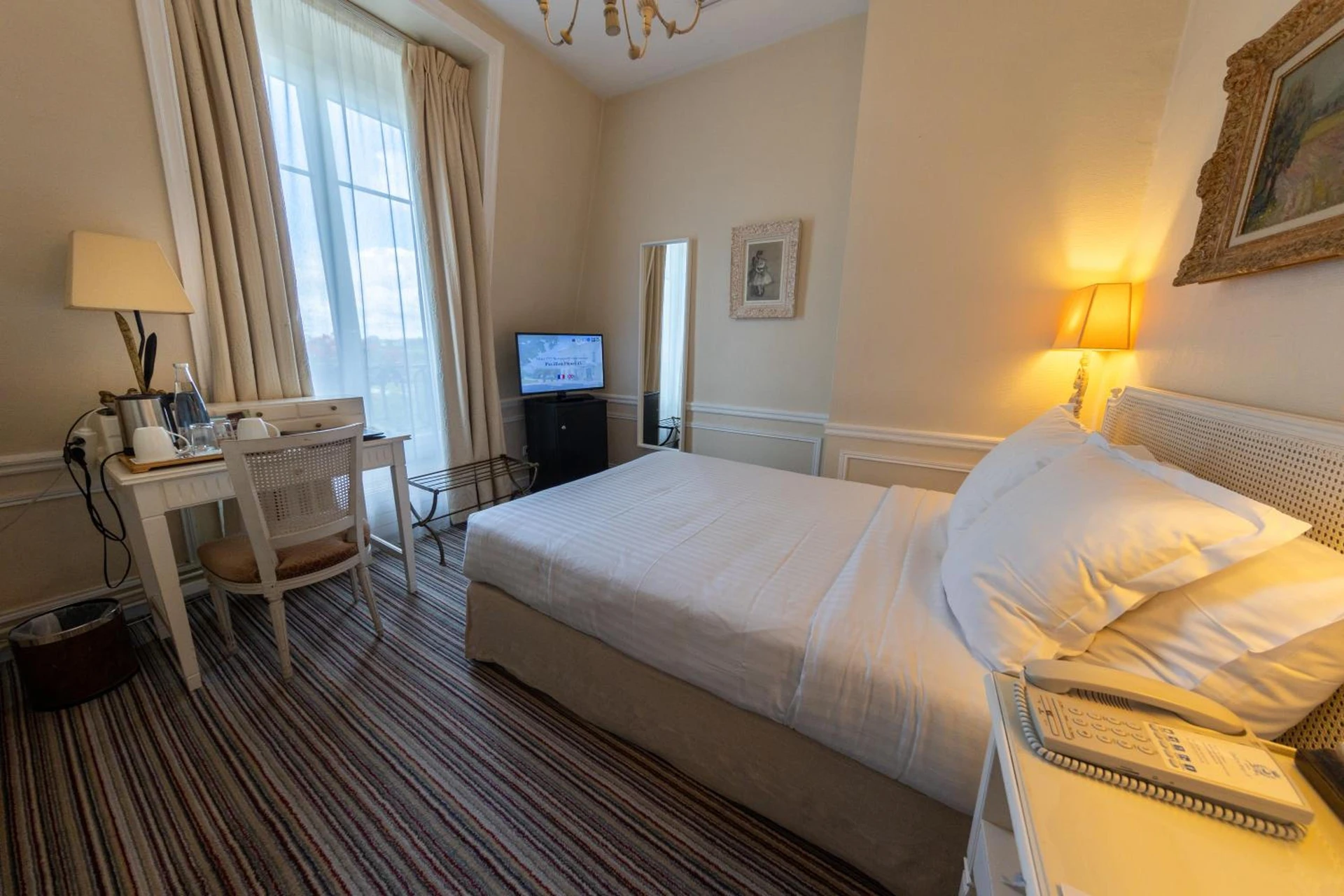 Chambre disponible pour un séminaire d'entreprise à Pavillon Henri IV Hotel Restaurant Gastronomique Terrasse - Saint-Germain-en-Laye