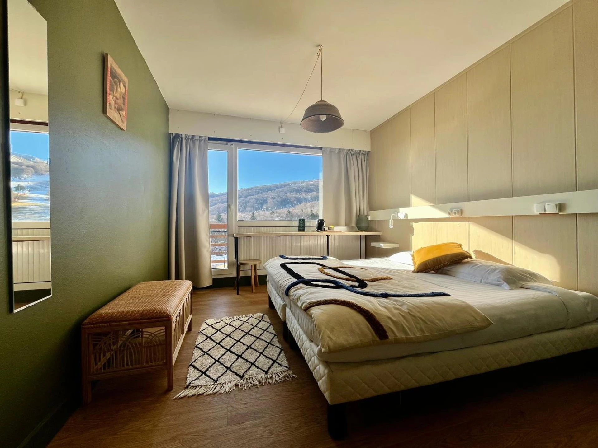 Chambre disponible pour un séminaire d'entreprise à Hotel Perdrix - Super-Besse
