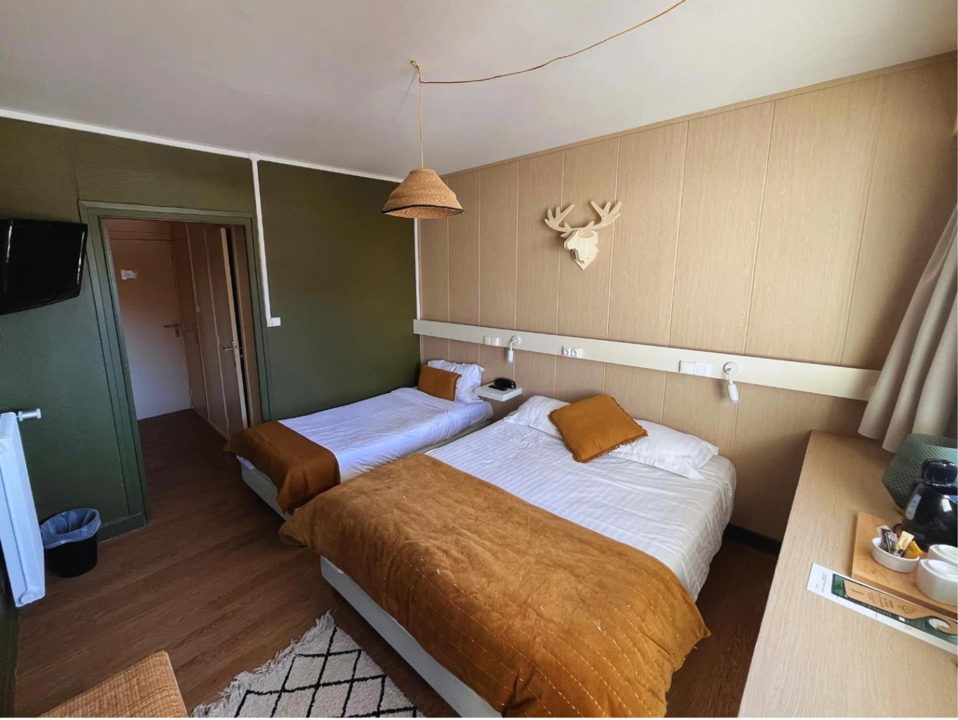 Chambre disponible pour un séminaire d'entreprise à Hotel Perdrix - Super-Besse