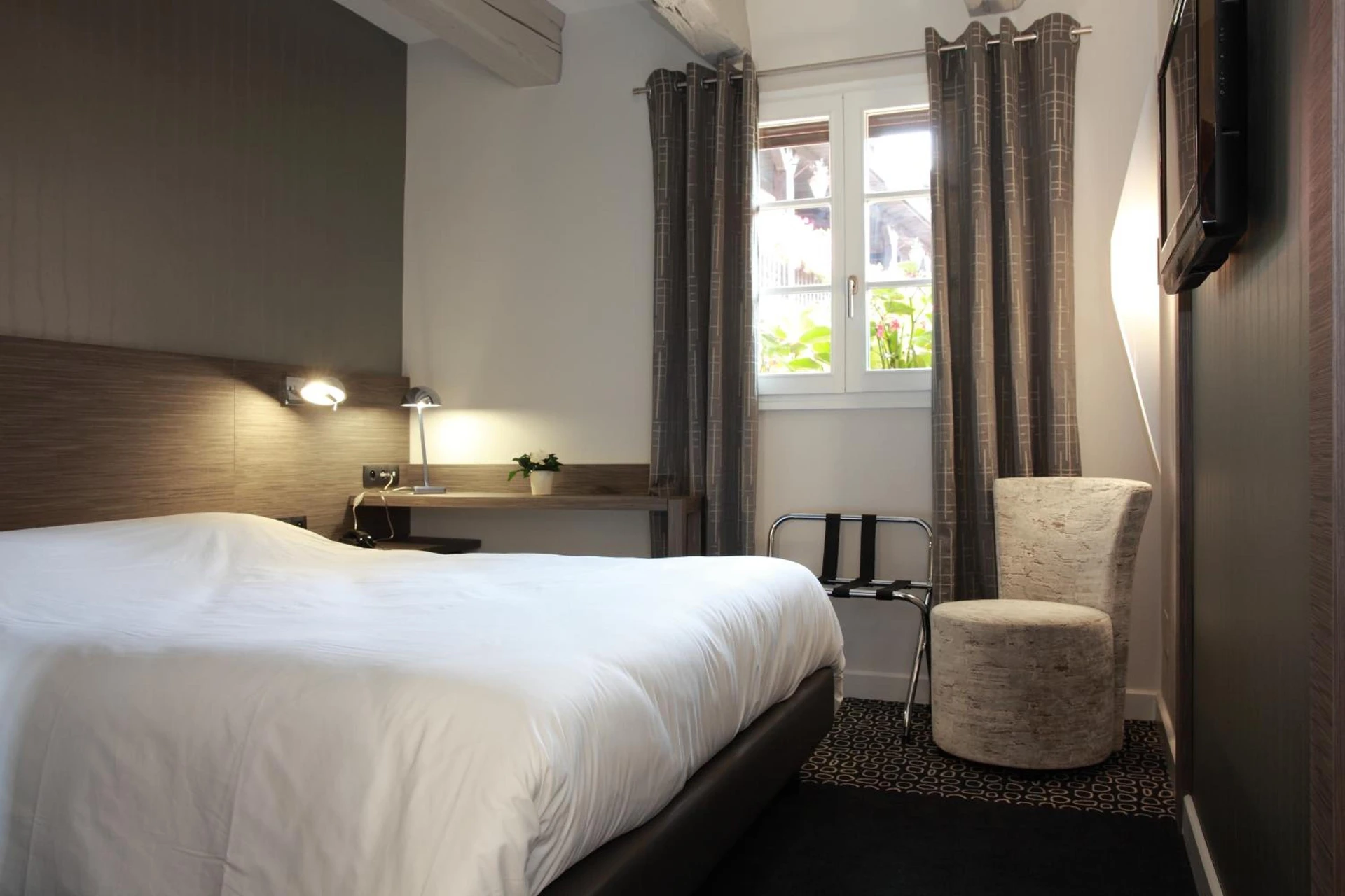Magnifique chambre pour un séminaire d'entreprise à Hotel Restaurant Père Benoît - Entzheim