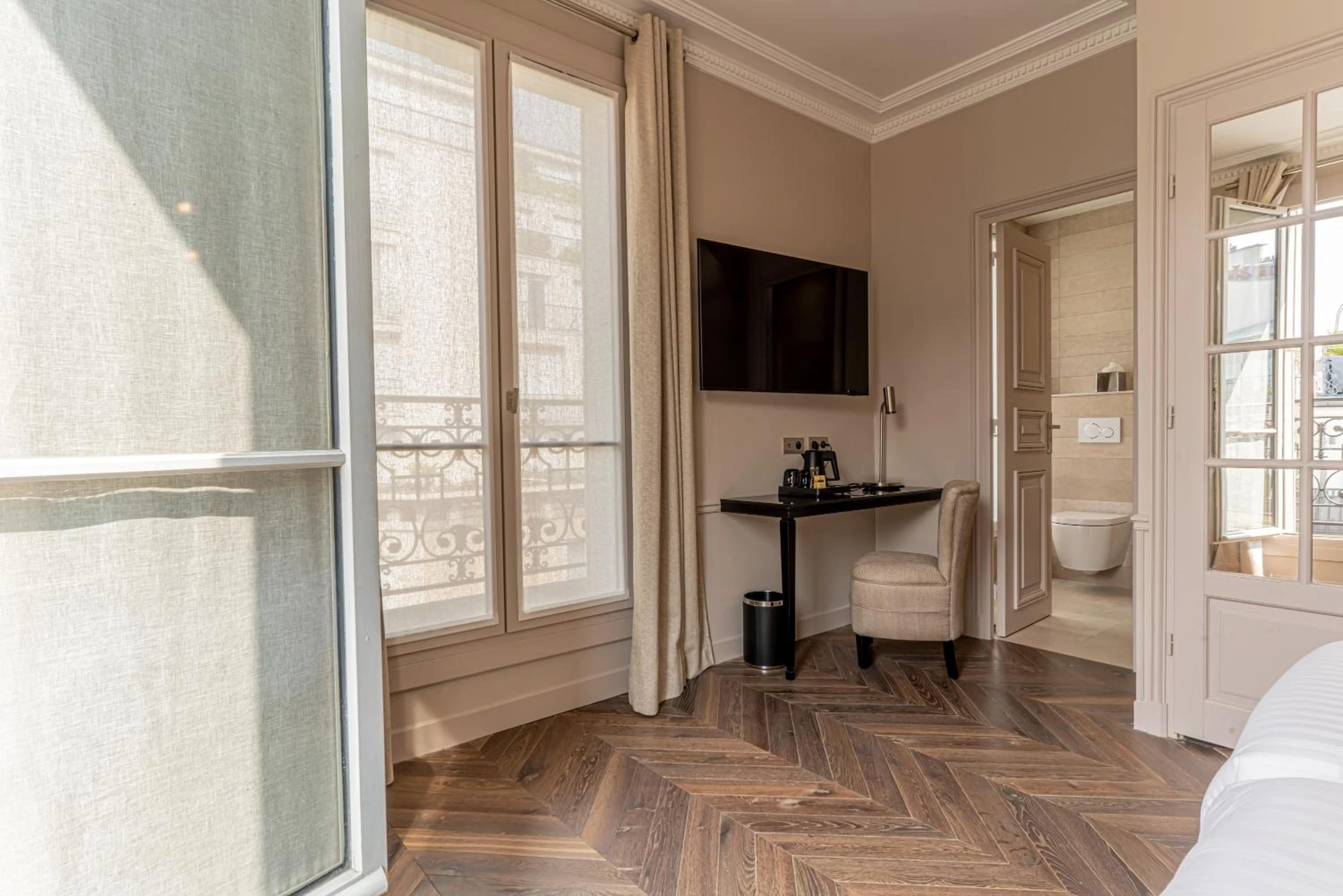 Magnifique chambre pour un séminaire d'entreprise à Hôtel Perreyve - Jardin du Luxembourg - Paris