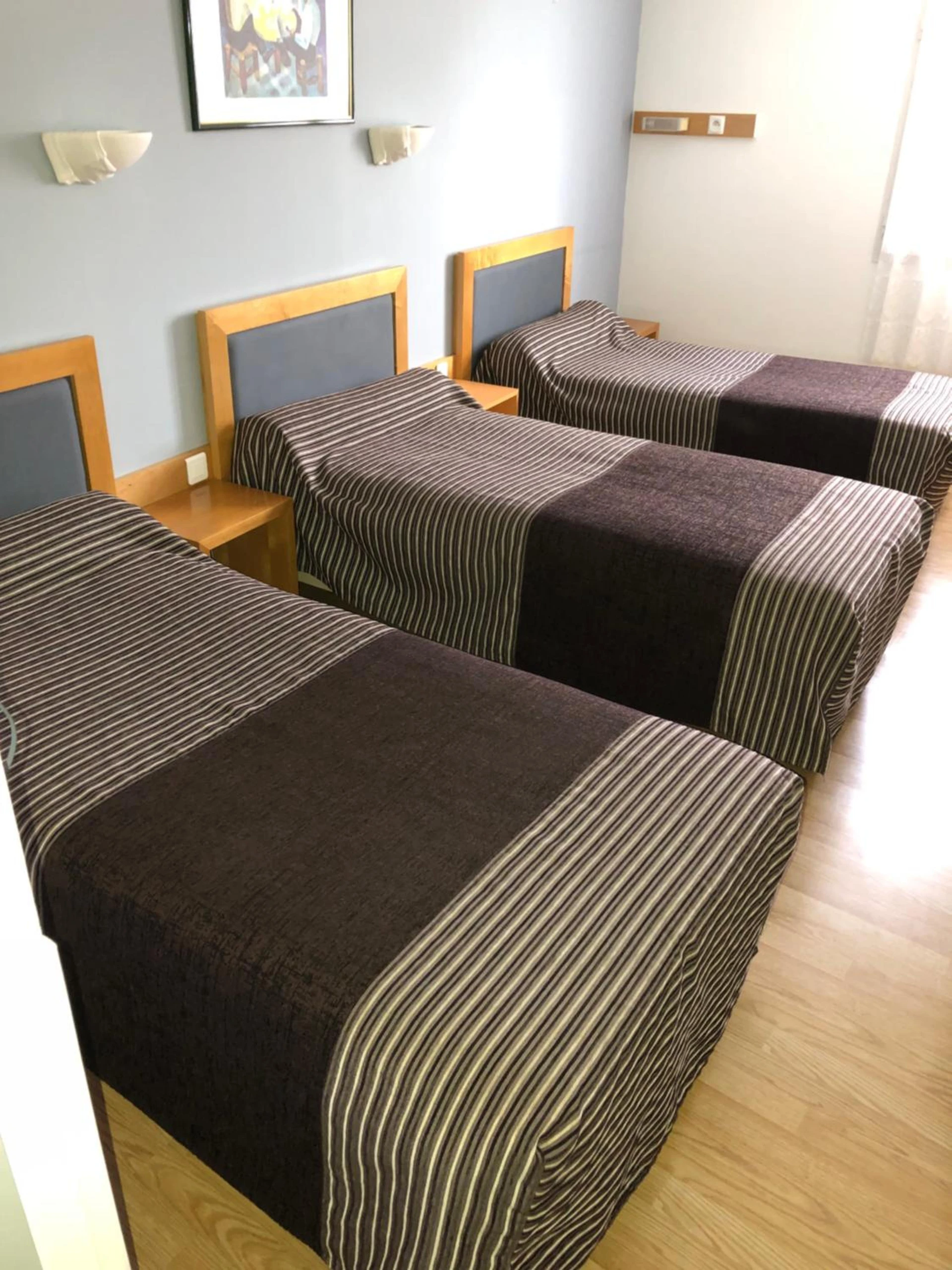 Chambre disponible pour un séminaire d'entreprise à Hôtel Au Petit Languedoc - Lourdes