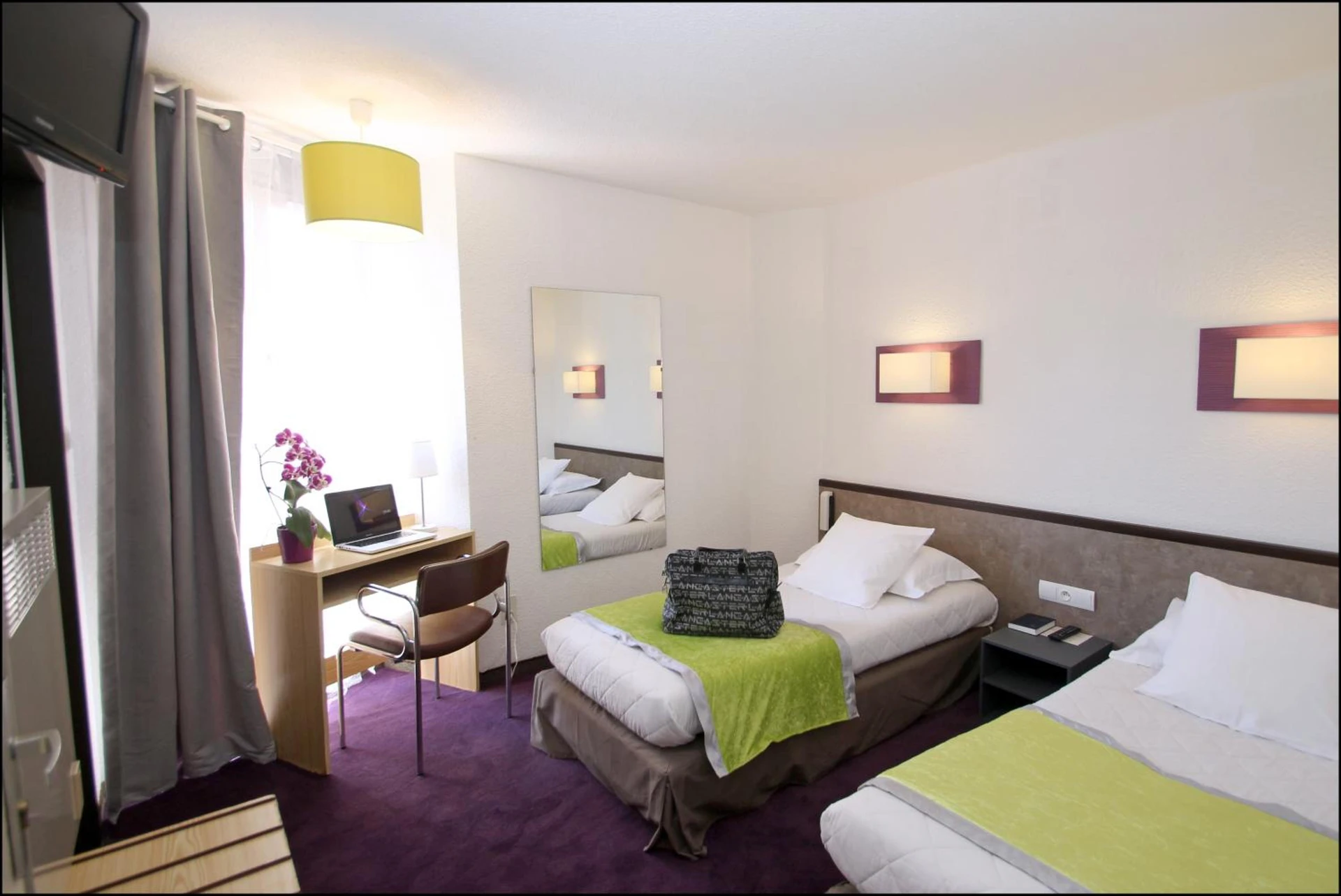 Chambre disponible pour un séminaire d'entreprise à Hôtel Peyramale - Lourdes