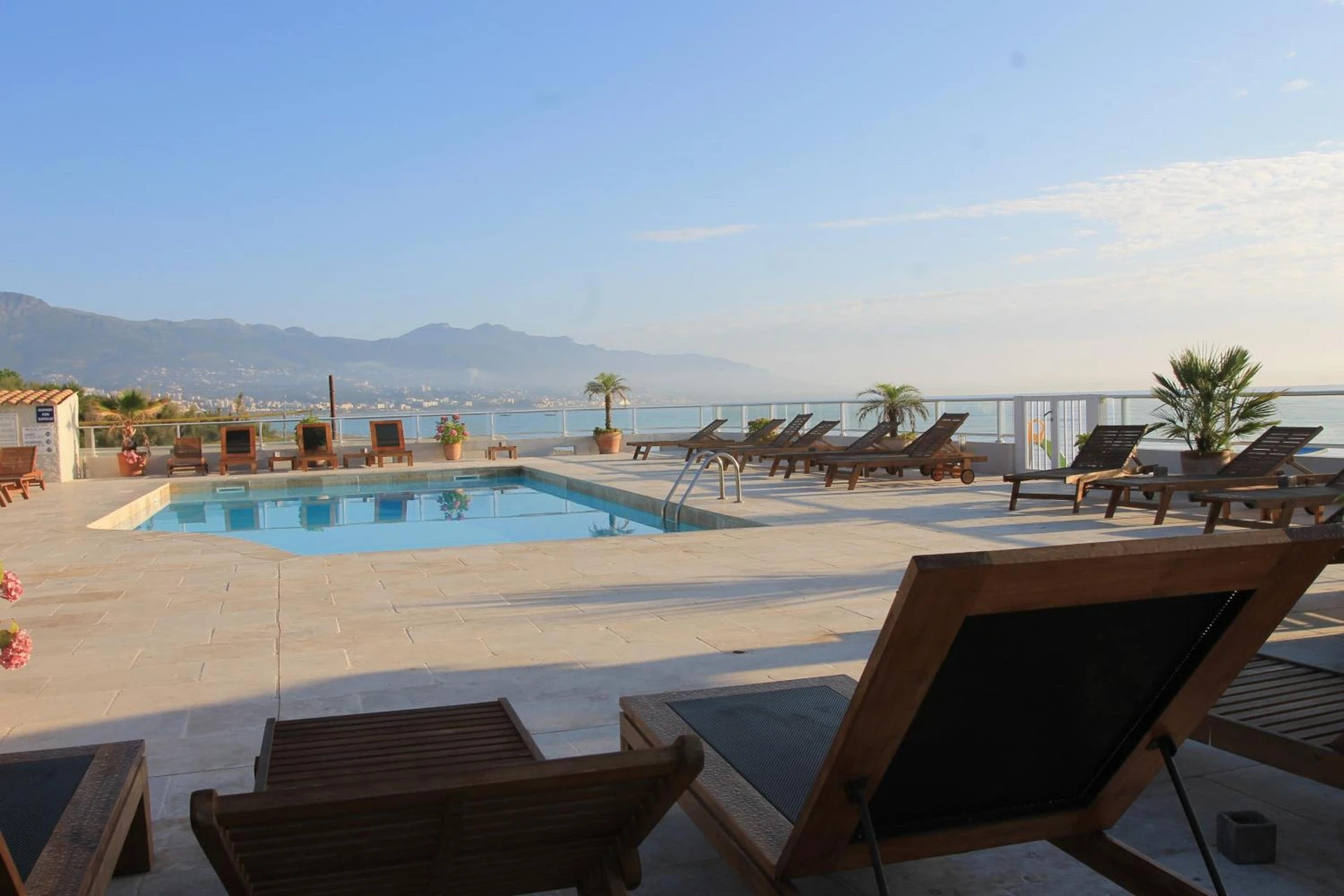 Organiser un séminaire d'entreprise : Hôtel Pineto à biguglia