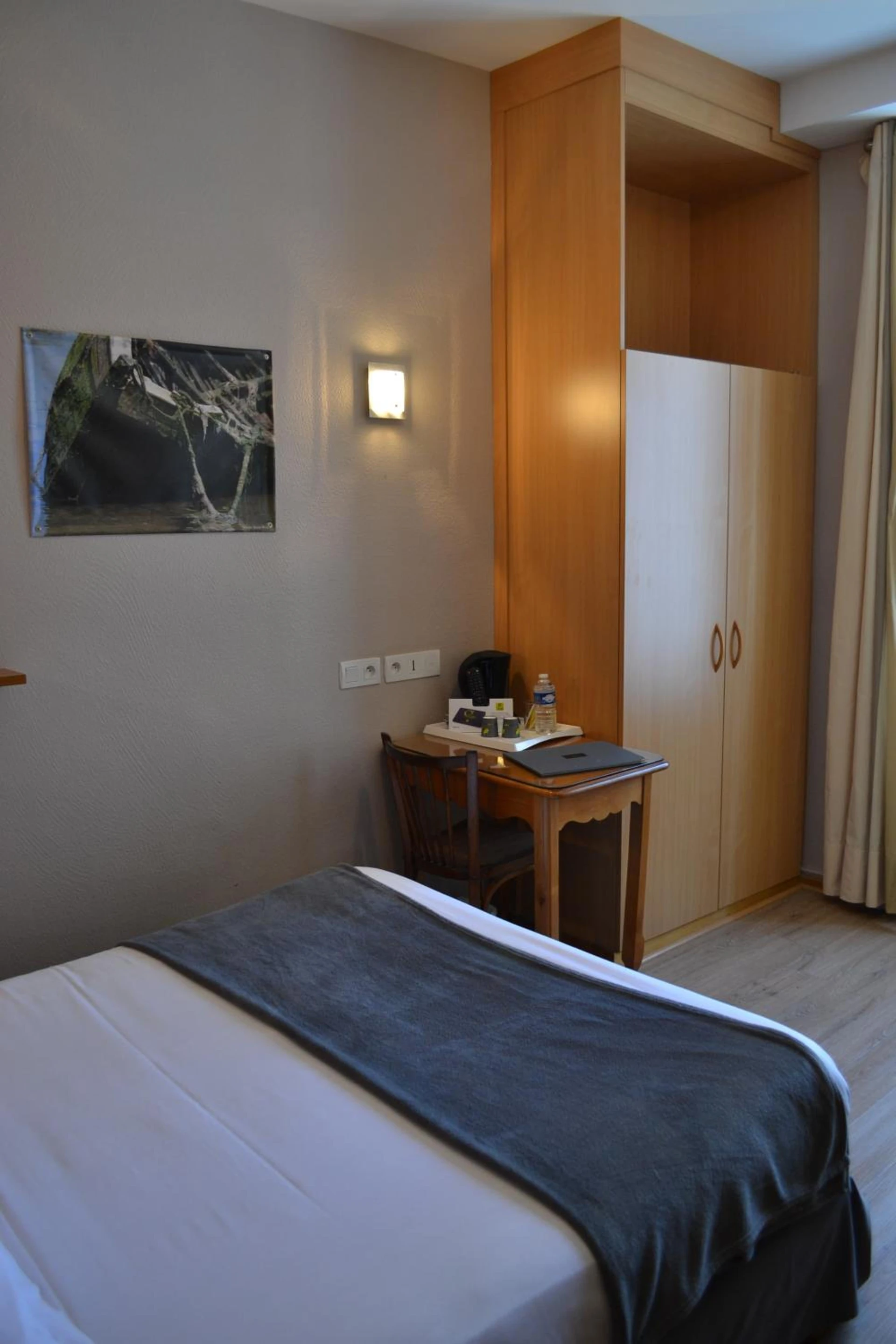 Chambre disponible pour un séminaire d'entreprise à Hôtel La Porte Saint Pierre-Logis Hôtel Intra Muros - Saint-Malo